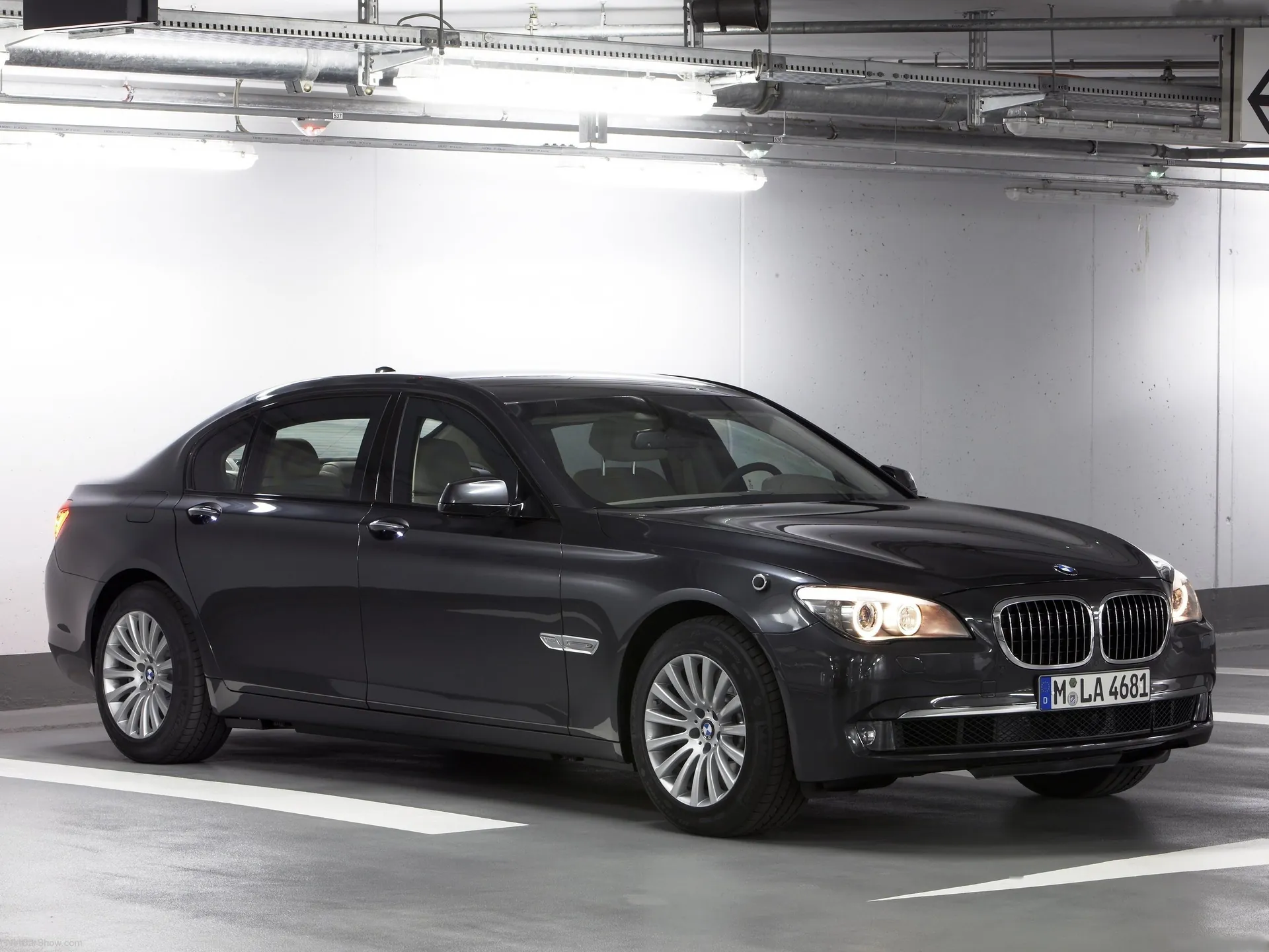 BMW 7-Series High Security (2010)