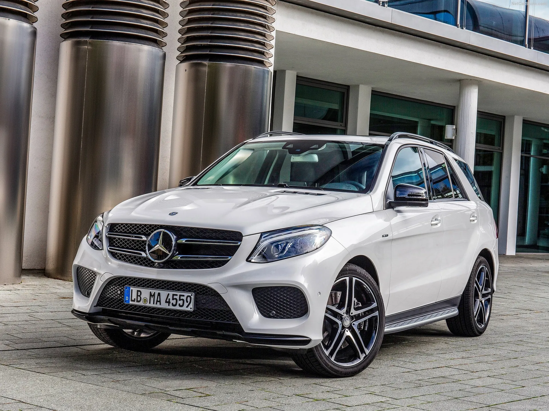 Mercedes-Benz GLE450 AMG 4Matic (2016)