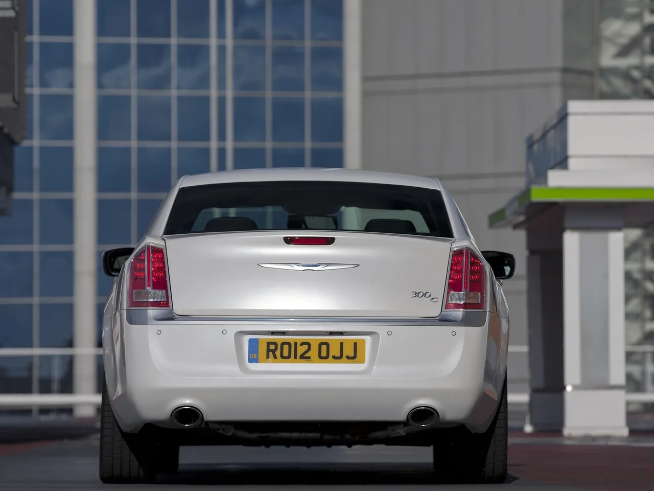 Chrysler 300C (2012) – zezadu