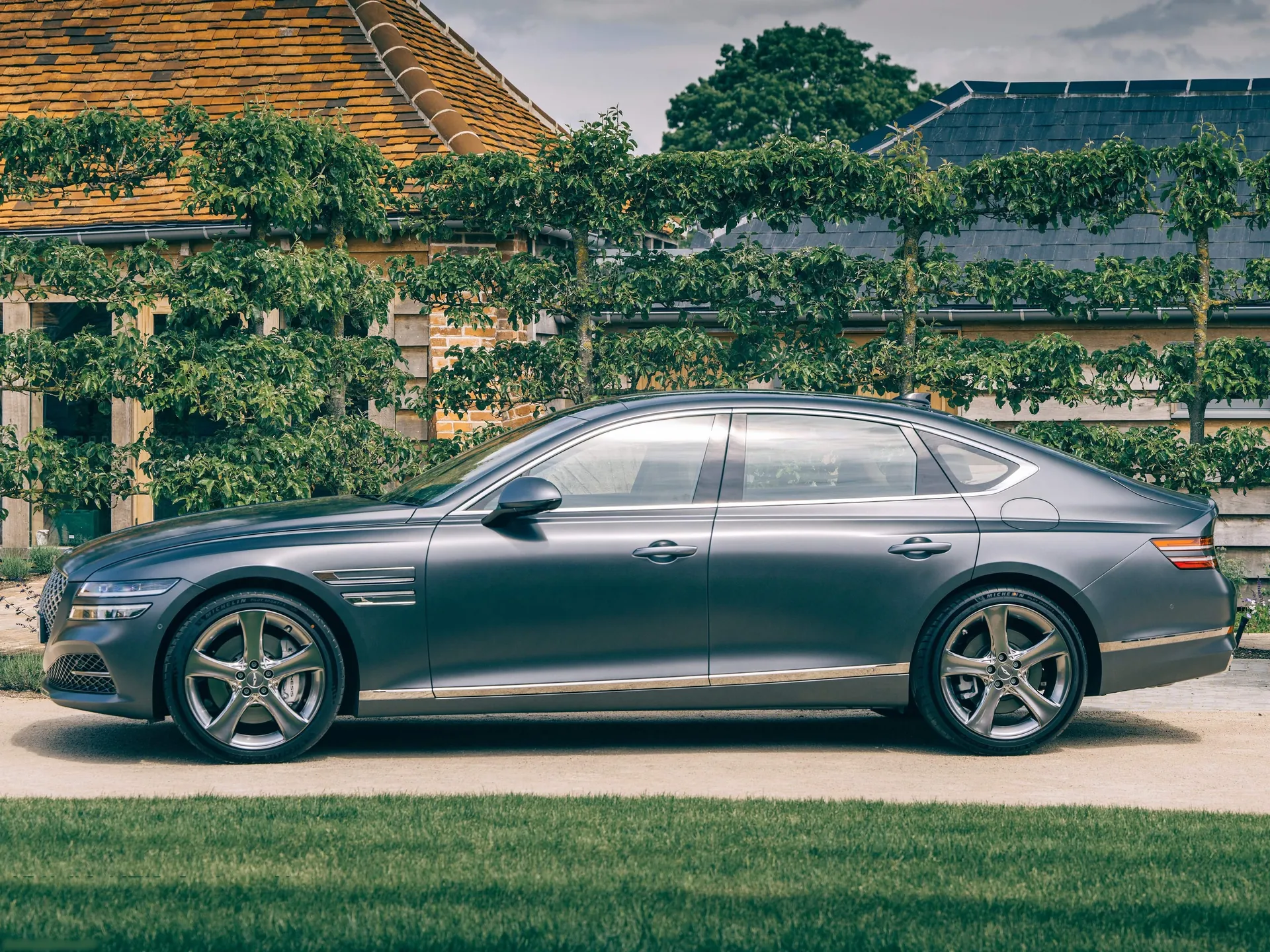 Genesis G80 (2021) – boční profil