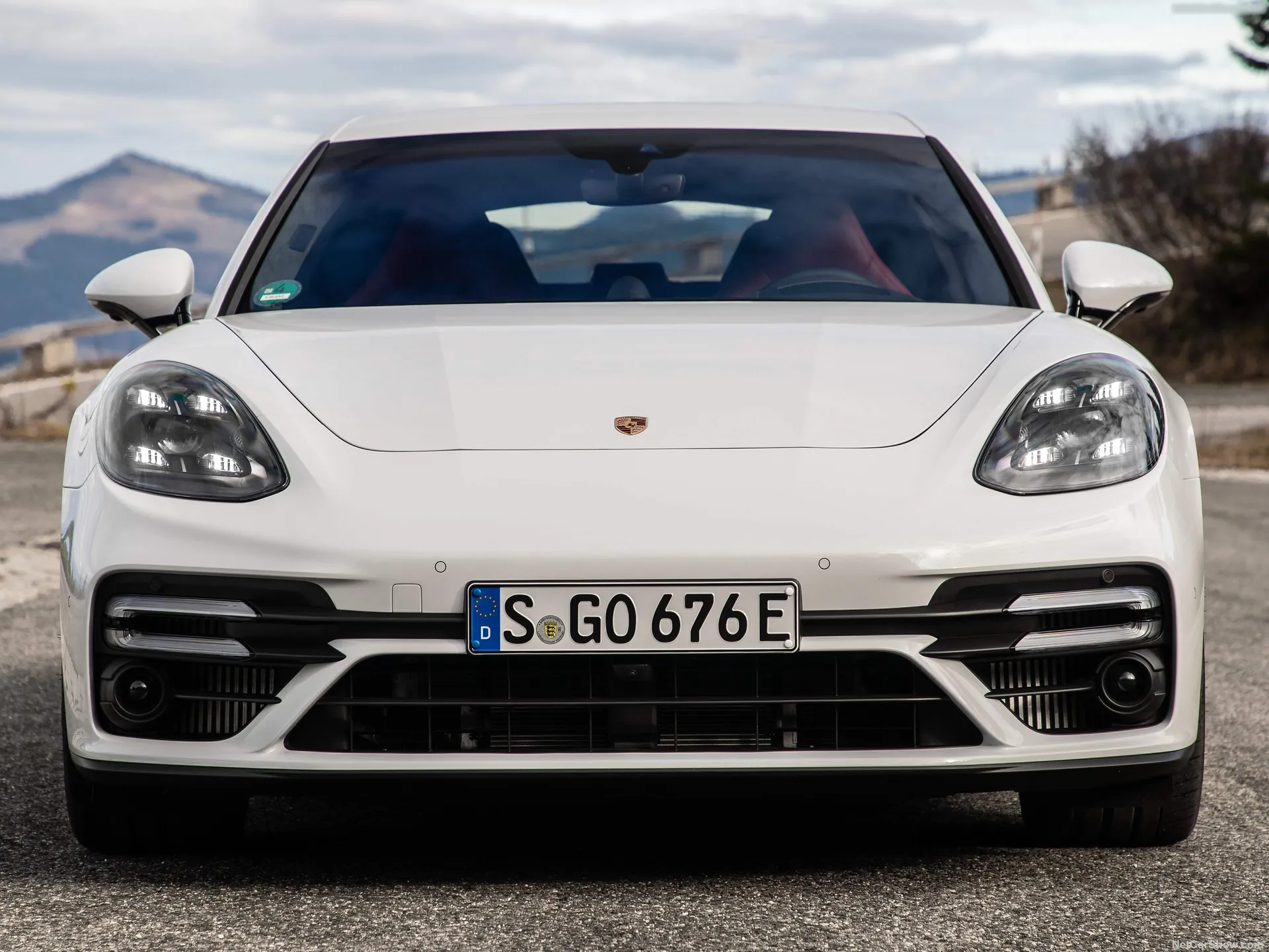 Porsche Panamera Turbo S E-Hybrid (2021) - Front