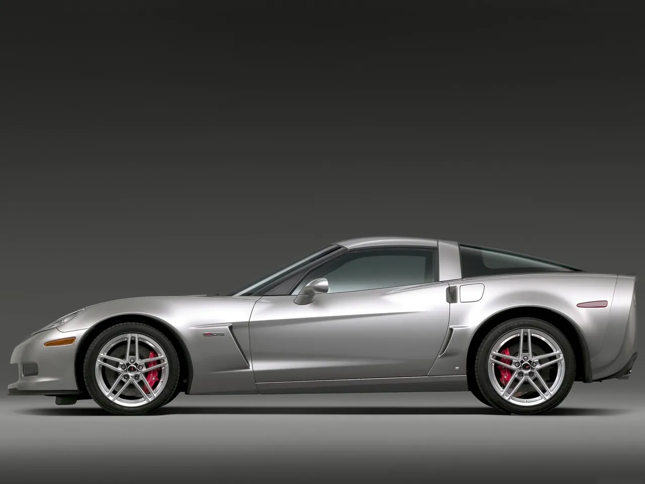 Chevrolet Corvette Z06 (2006) – boční profil