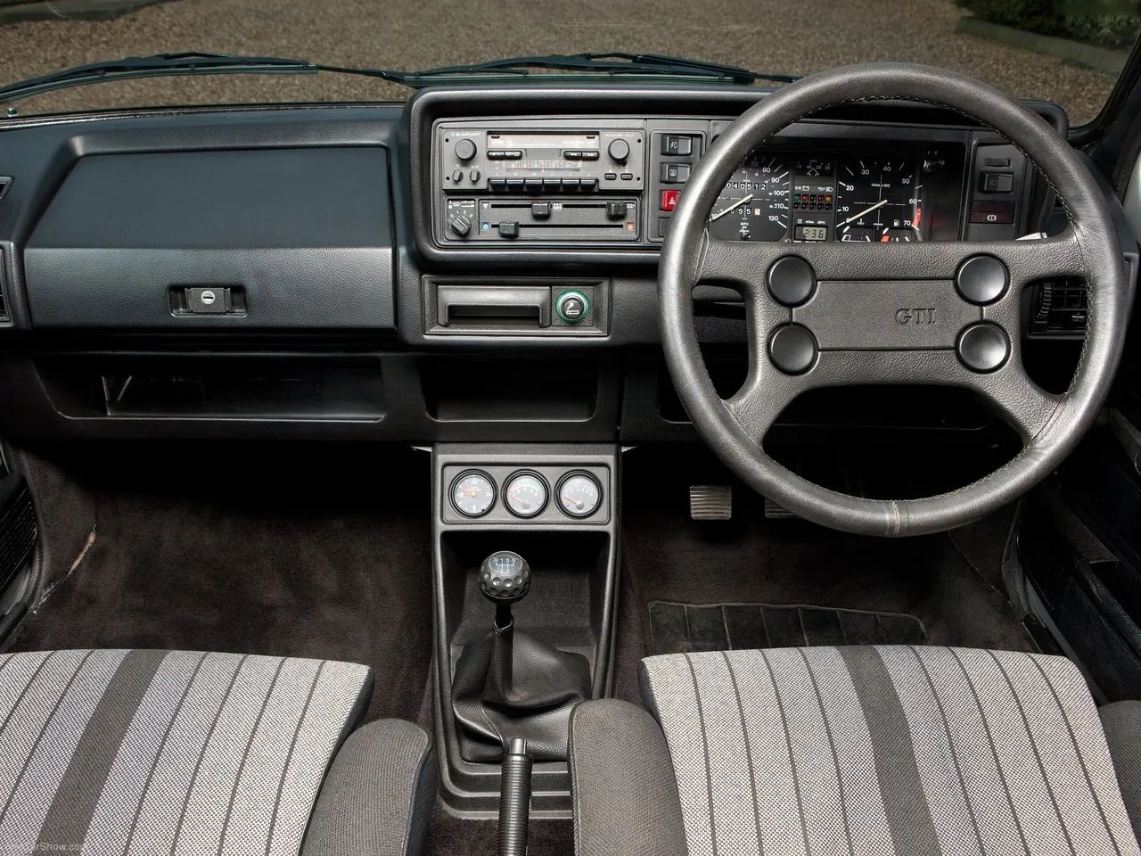 Volkswagen Golf I GTI (1976) - Interior