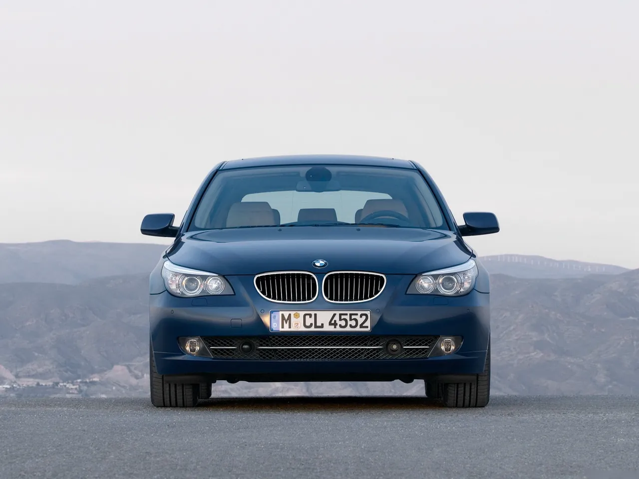 BMW 5-Series Touring (2008) – zepředu