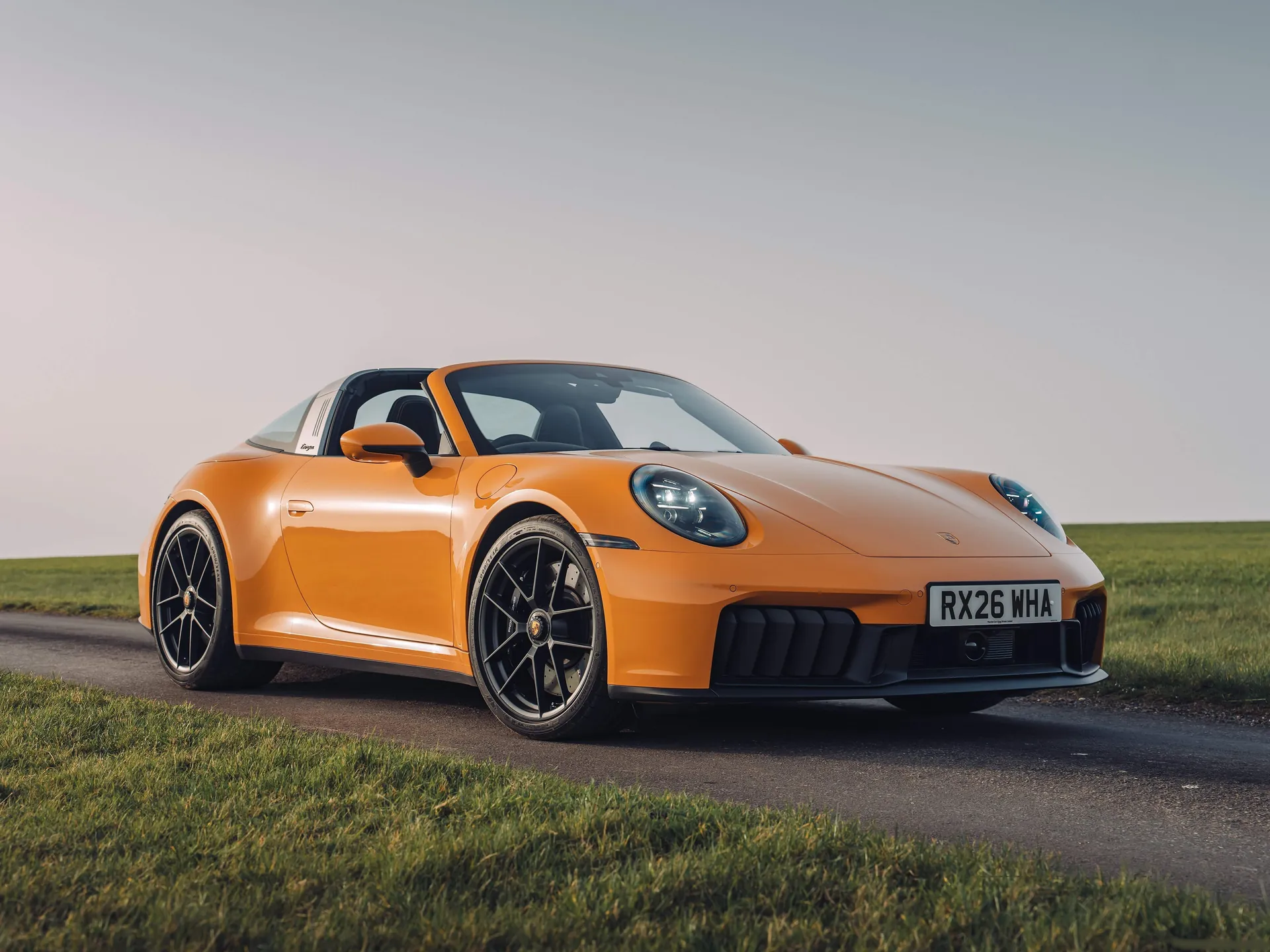 Porsche 911 Targa 4 GTS [UK] (2025)