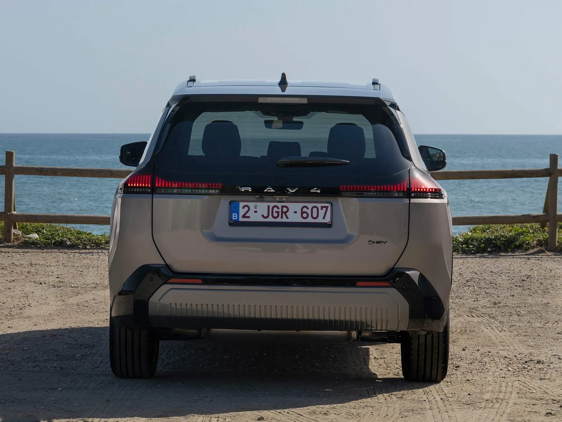 Toyota RAV4 (2026) – zezadu