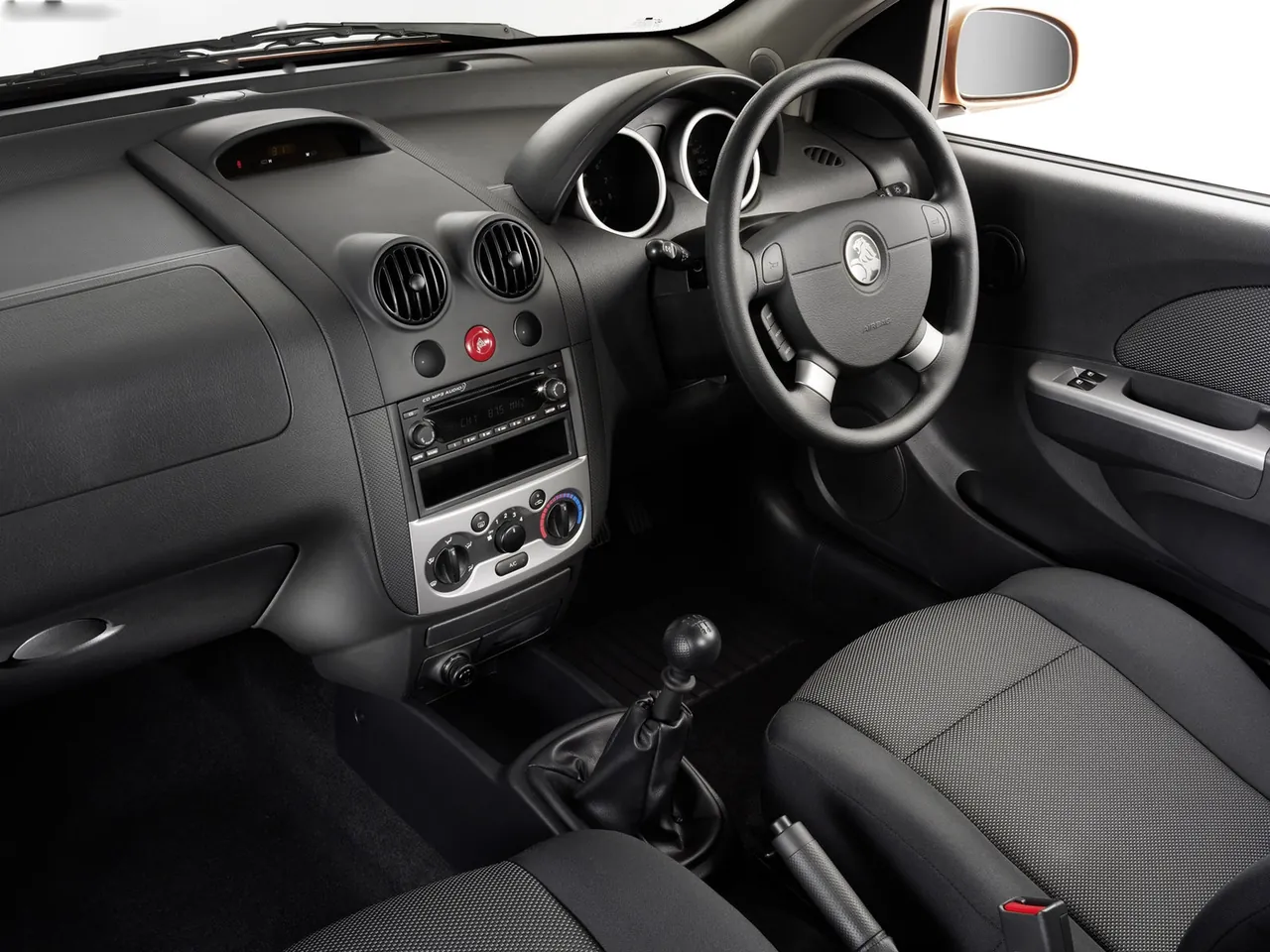 Holden TK Barina Hatch 3-door (2005) – interiér