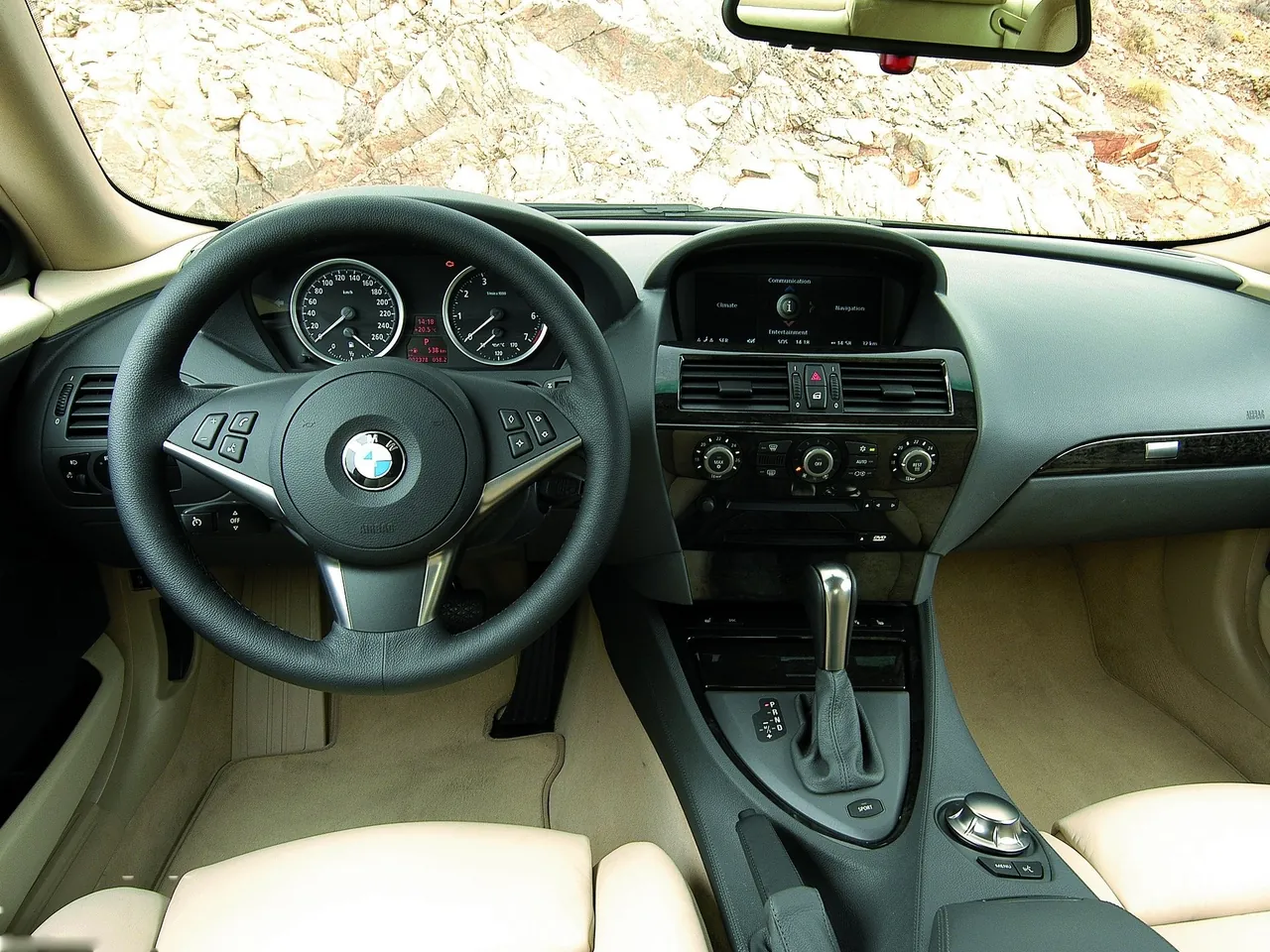 BMW 645Ci (2004) – interiér