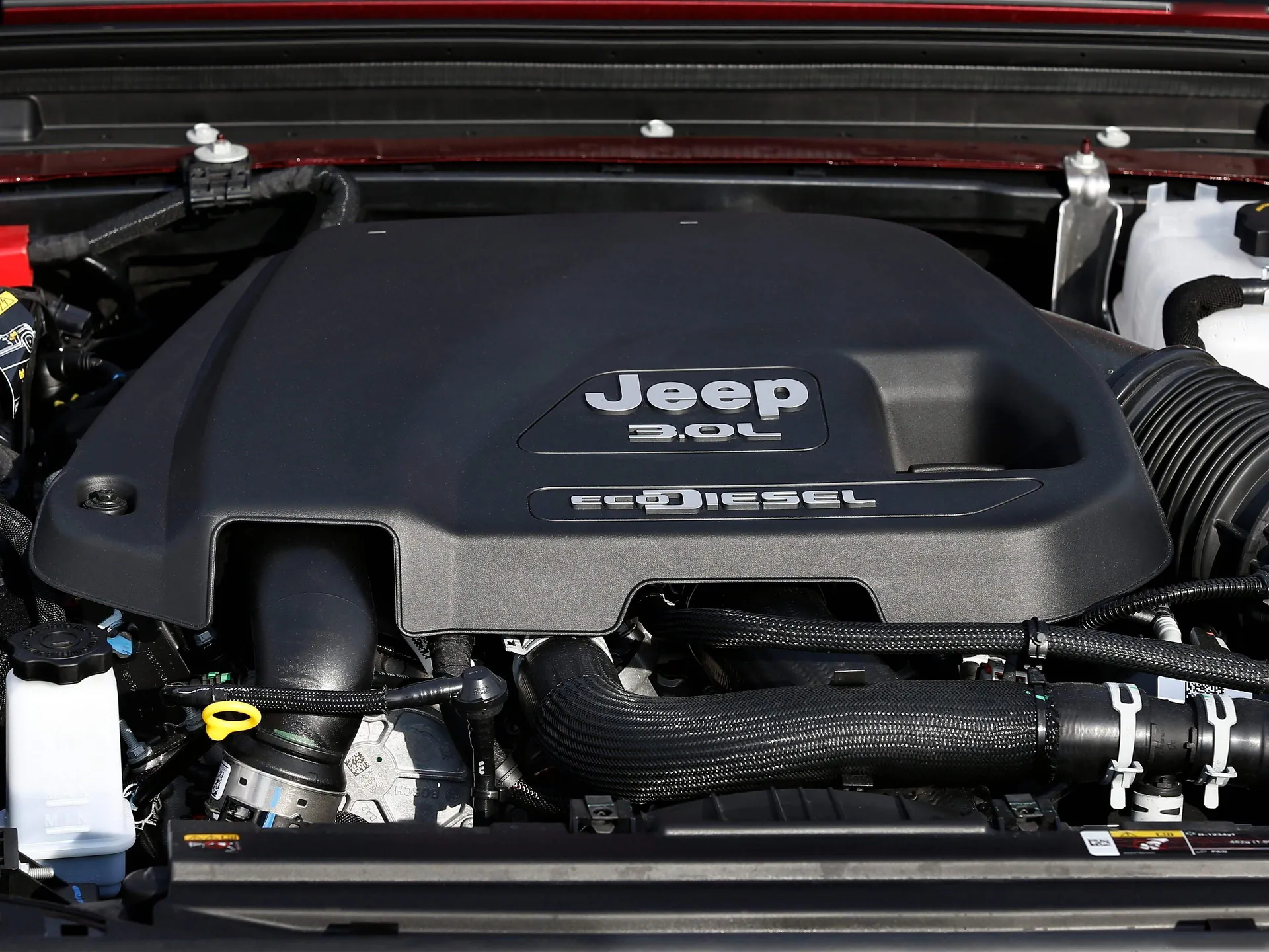Jeep Gladiator [EU] (2020) – motorový prostor