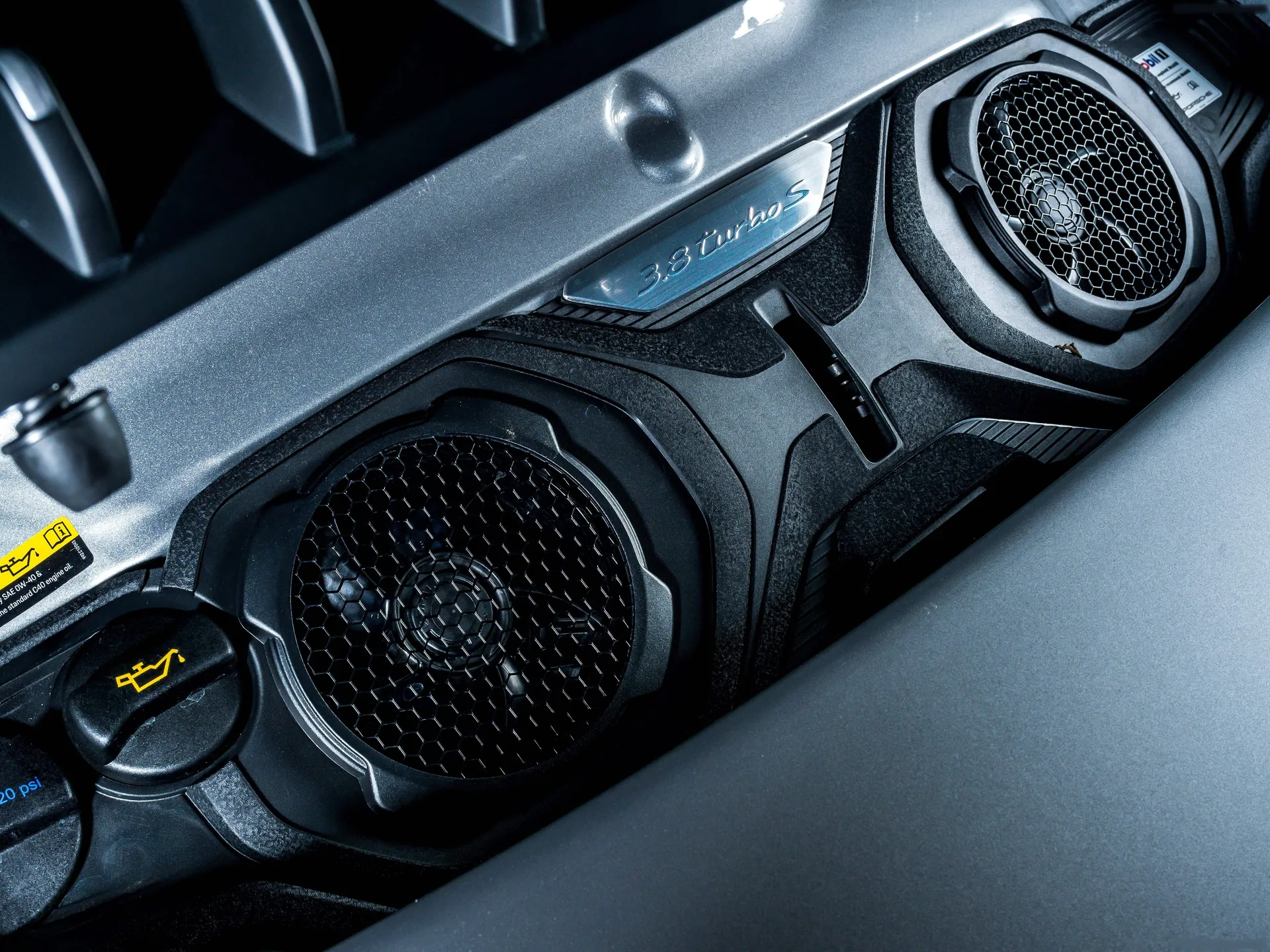 Porsche 911 Turbo S [UK] (2021) - Engine Bay
