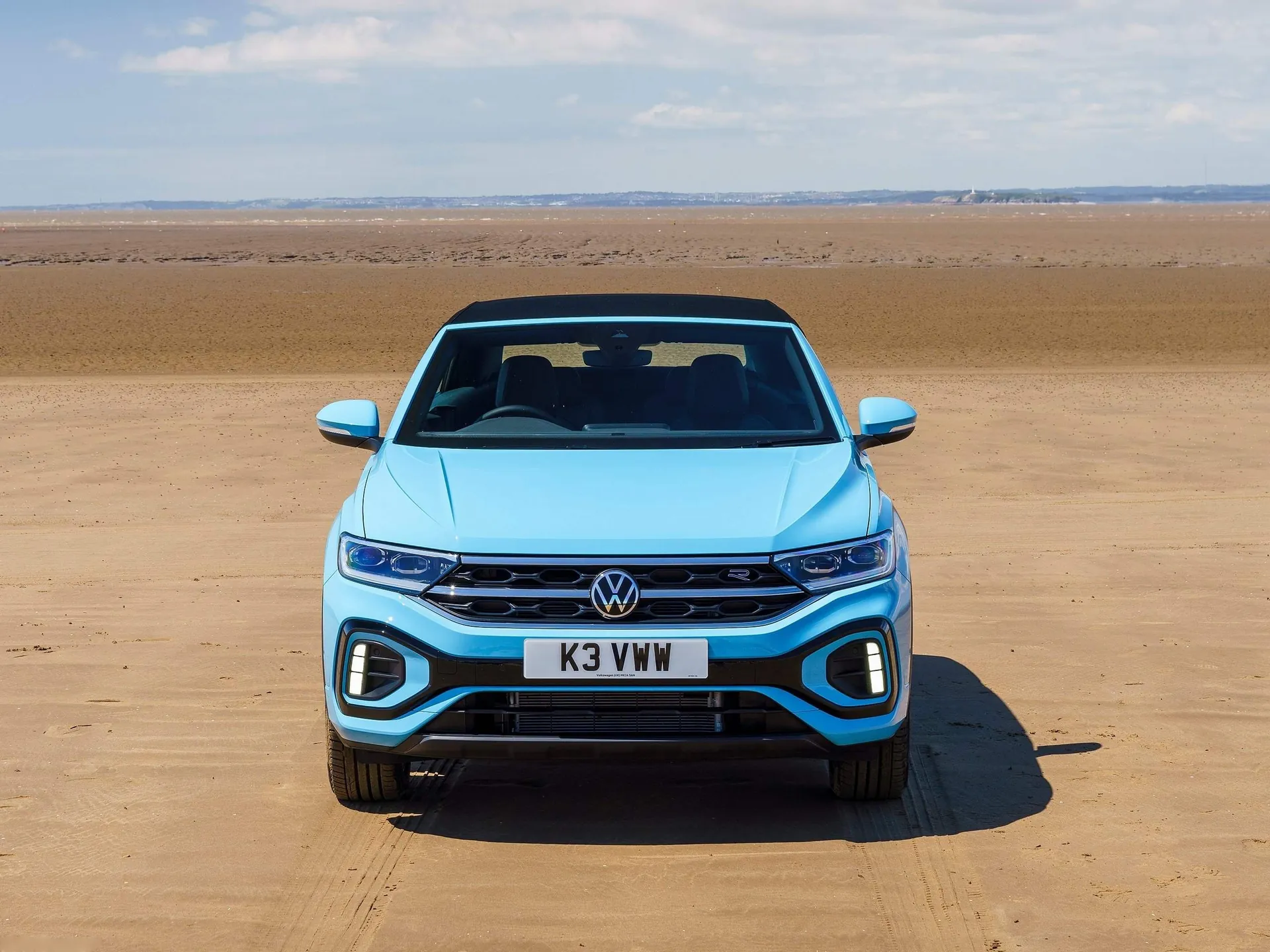 Volkswagen T-Roc Cabriolet [UK] (2022) – zepředu