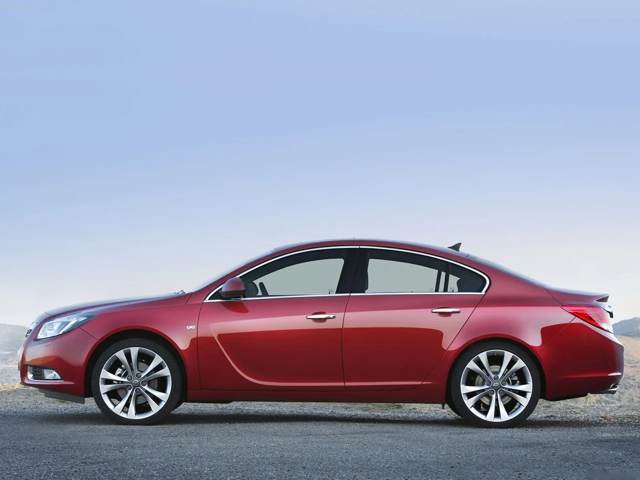 Opel Insignia (2009) – boční profil