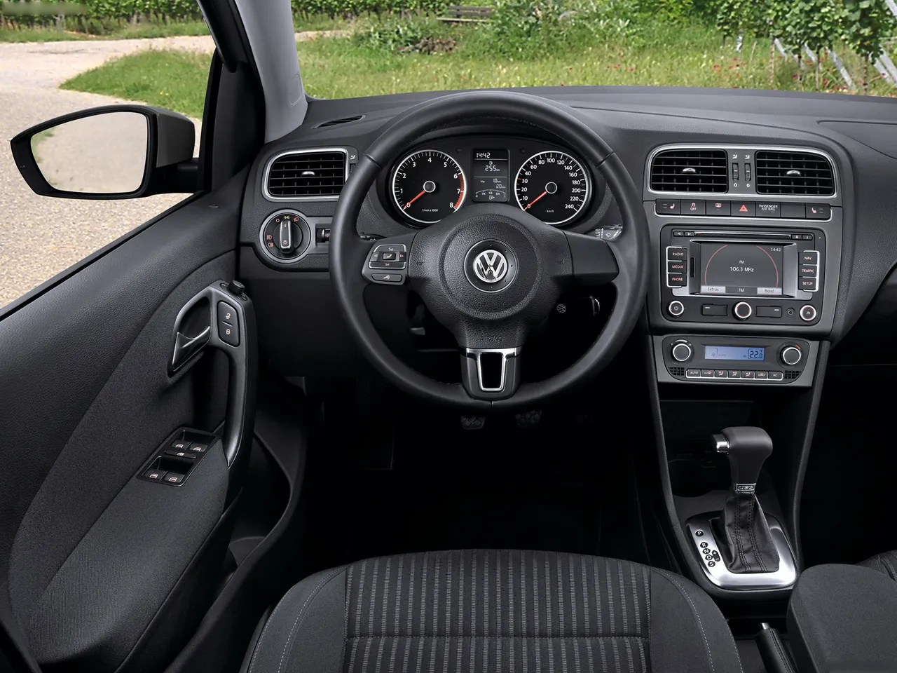 Volkswagen Polo 3-Door (2010) – interiér