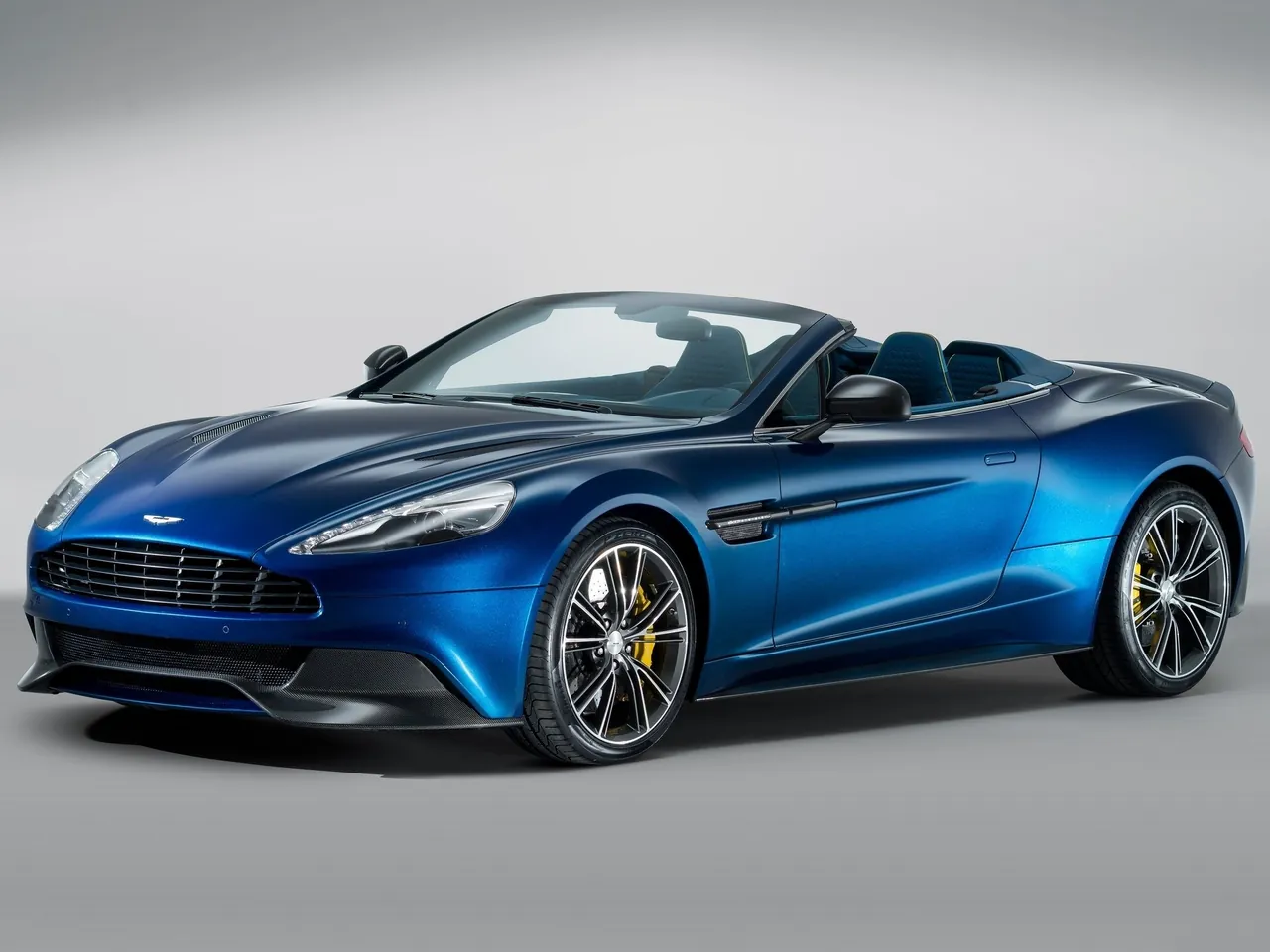 Aston Martin Vanquish Volante (2014) - Front Three-Quarter
