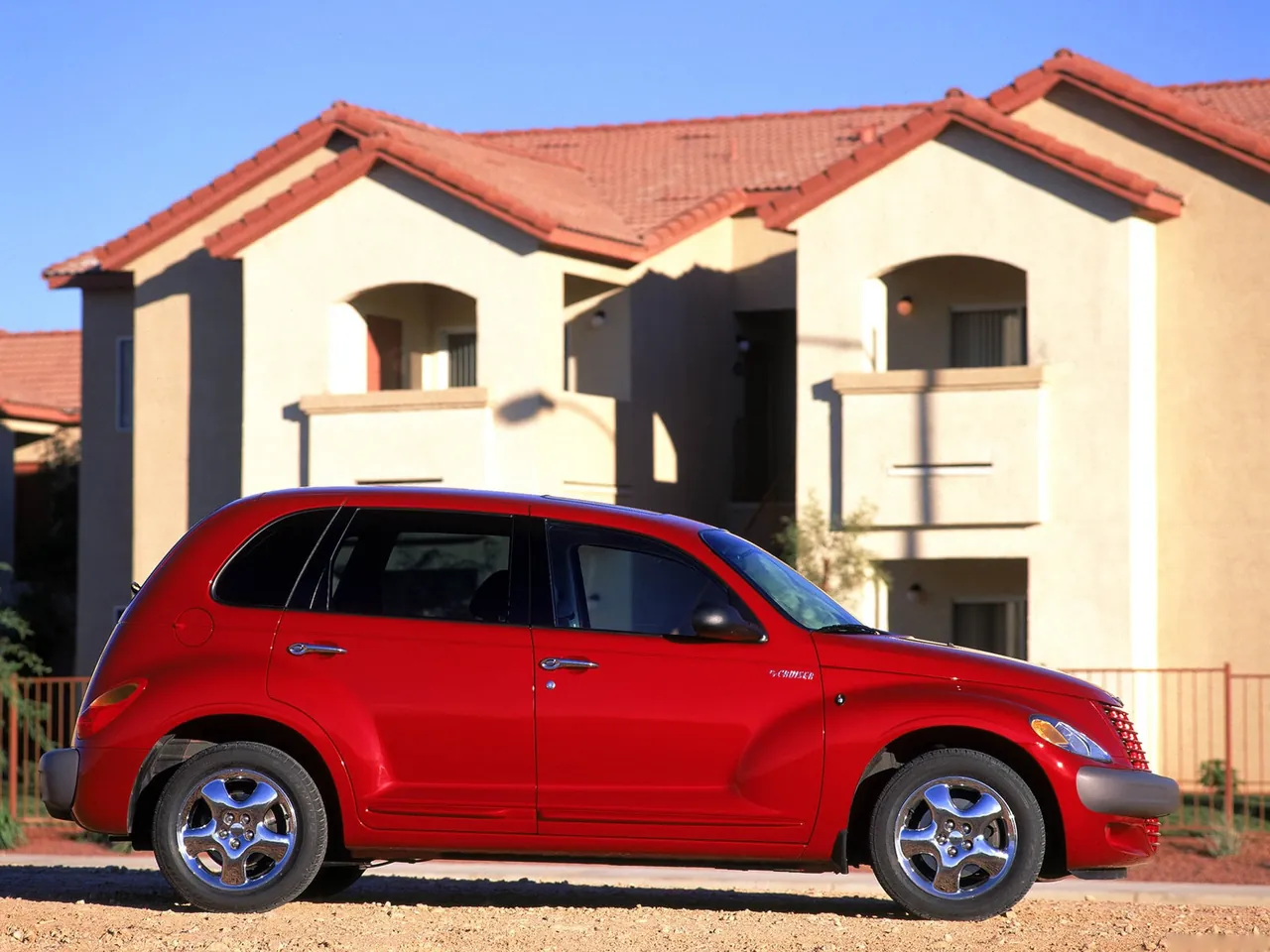 Chrysler PT Cruiser (2001) – boční profil