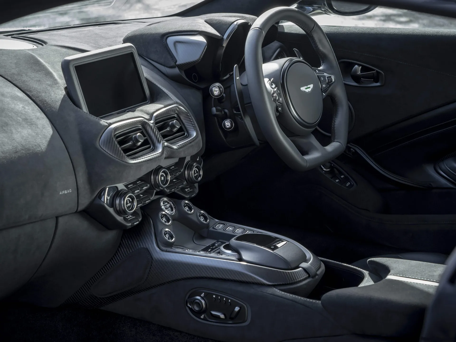 Aston Martin Vantage Morning Frost White (2019) - Interior