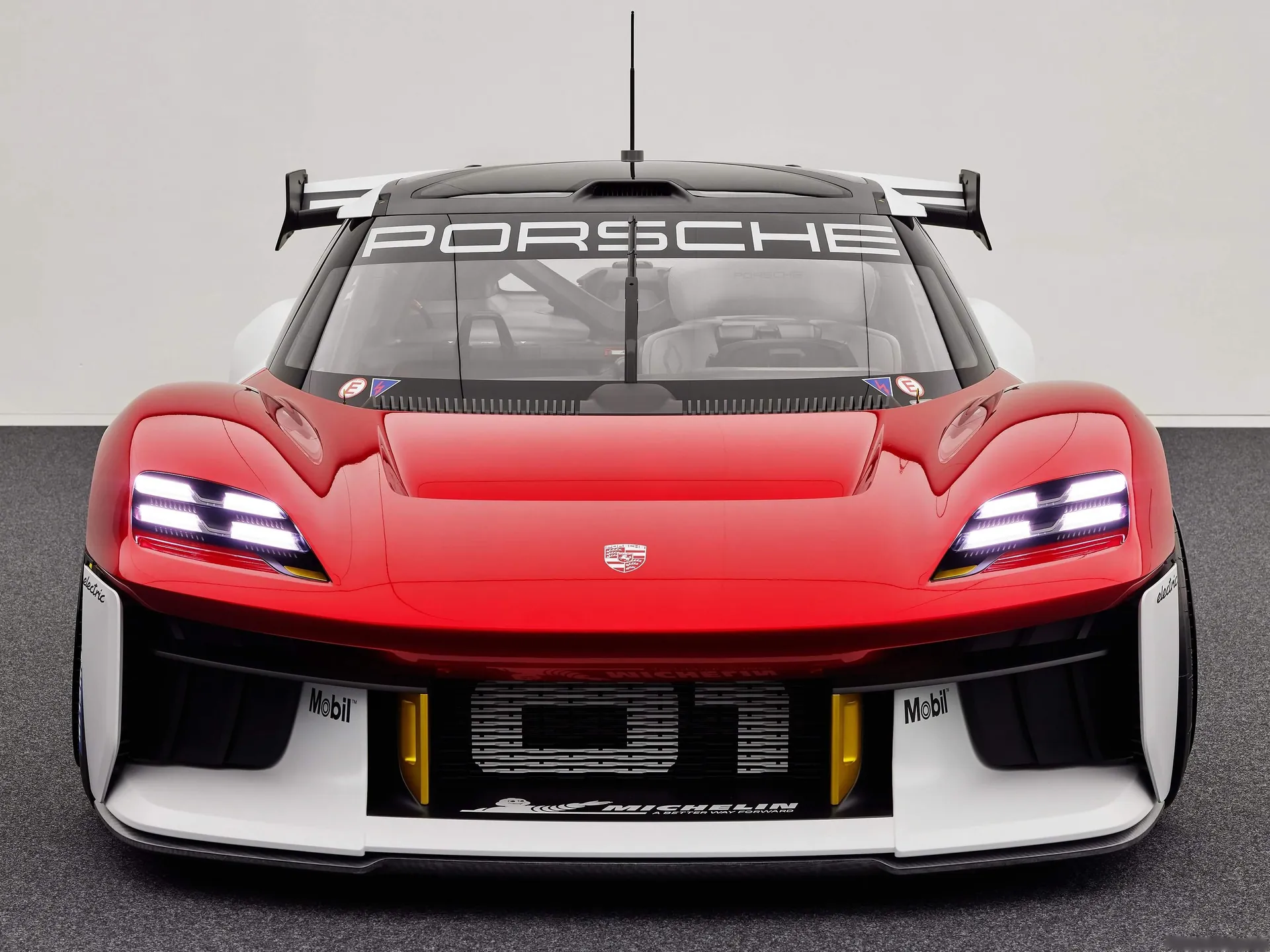 Porsche Mission R Concept (2021) - Front