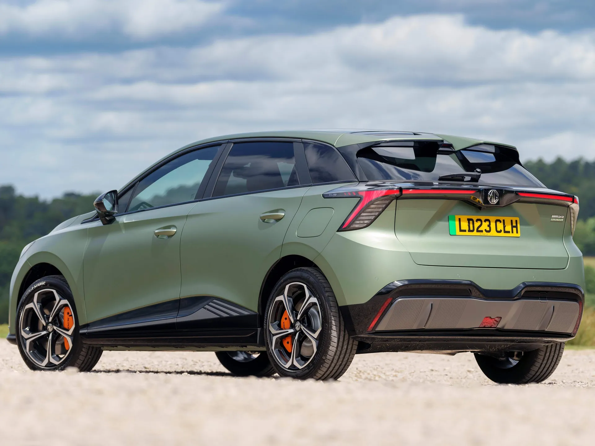 MG 4 XPower (2024) – zadní tříčtvrteční pohled