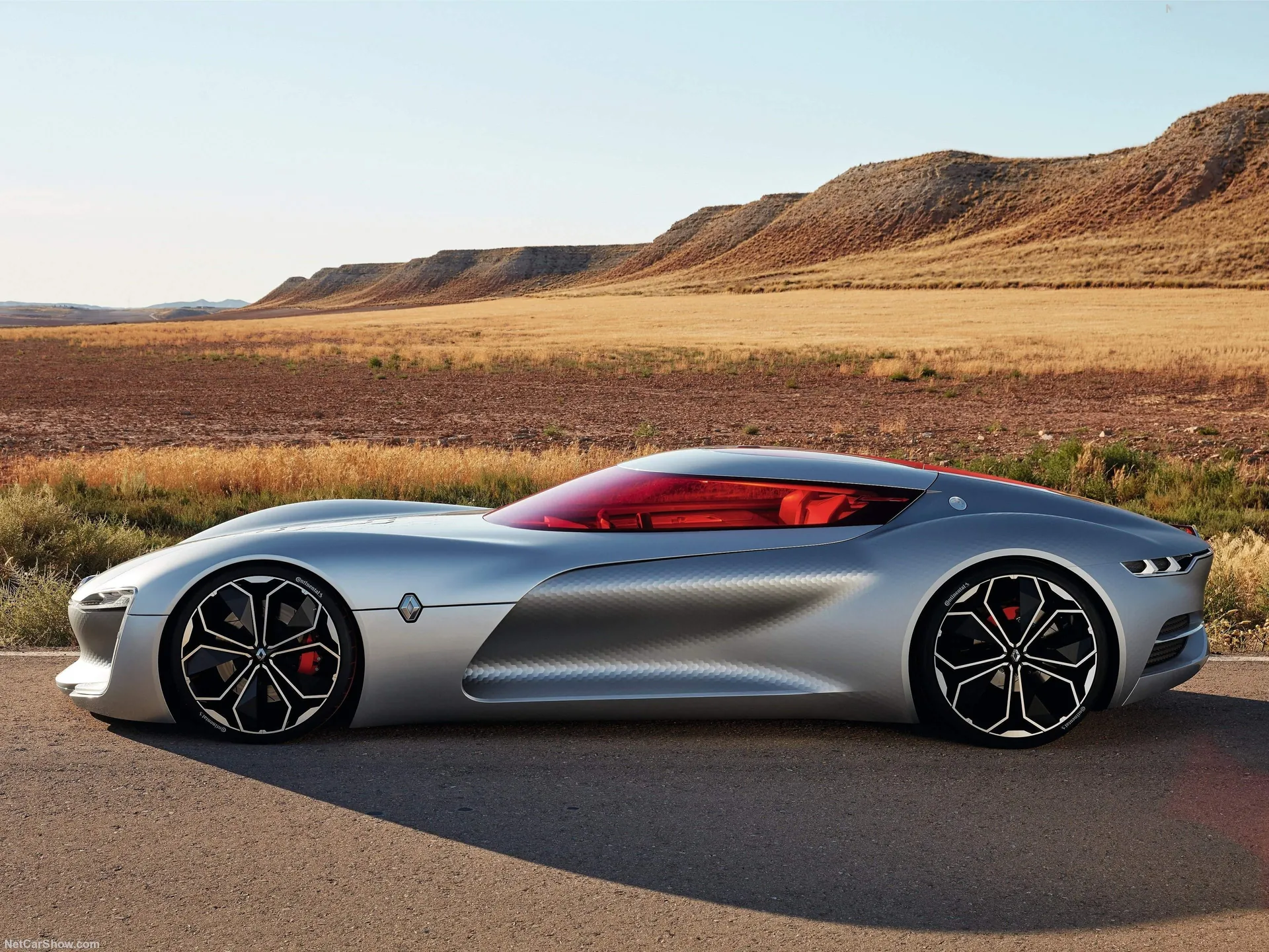 Renault Trezor Concept (2016) – boční profil