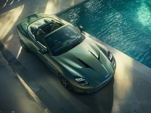 Aston Martin Vanquish Volante (2026)