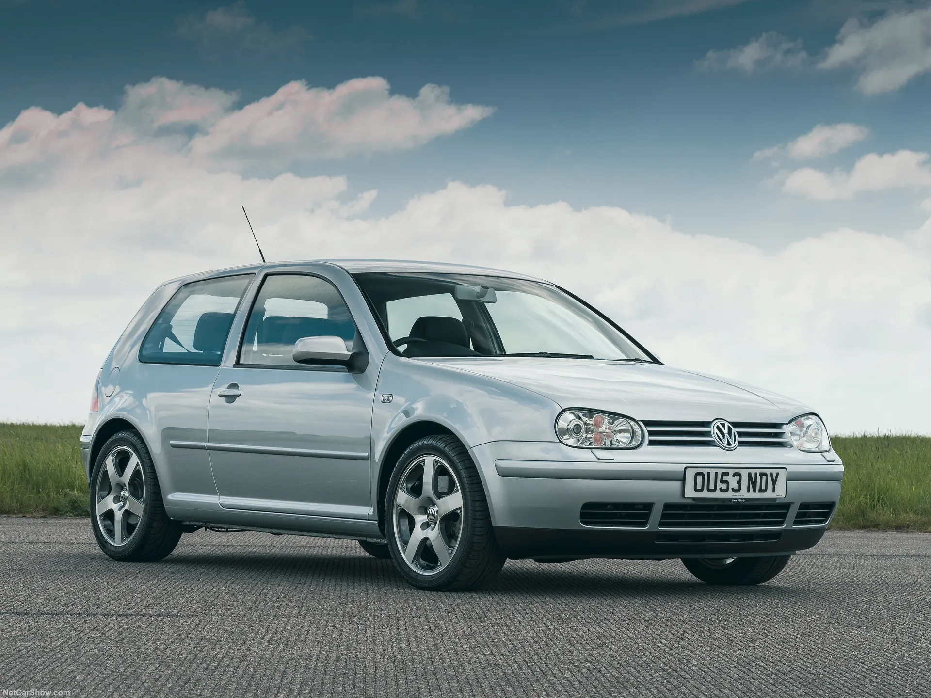 Volkswagen Golf IV GTI [UK] (1998)
