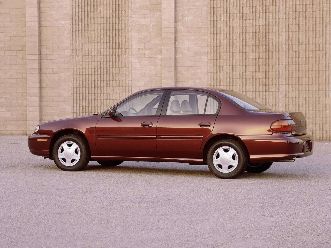 Chevrolet Malibu (2000) – zadní pohled