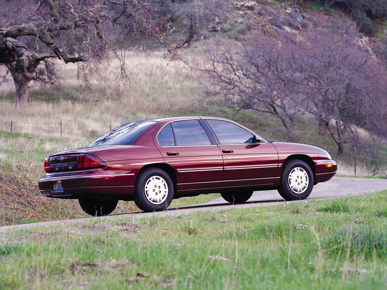 Chevrolet Lumina (1998) – zadní tříčtvrteční pohled