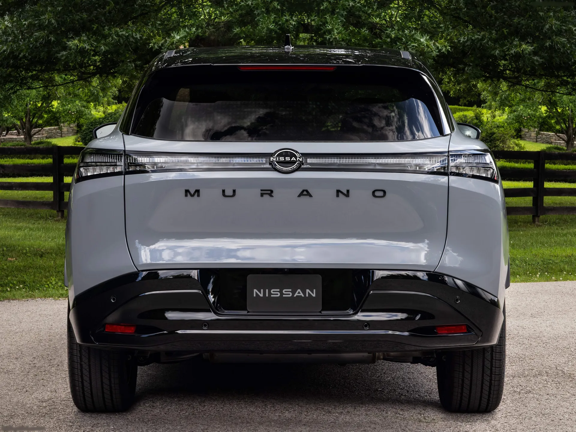 Nissan Murano Dark Armor (2027) – zezadu