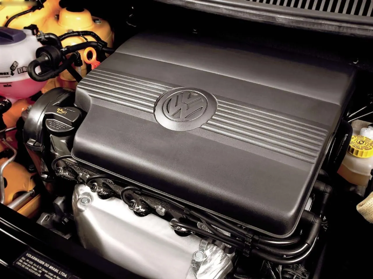 Volkswagen Fox (2005) - Engine Bay