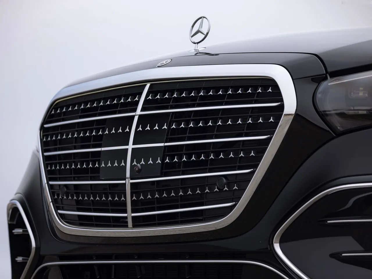 Mercedes-Benz S580 4Matic Maybach [US] (2027)