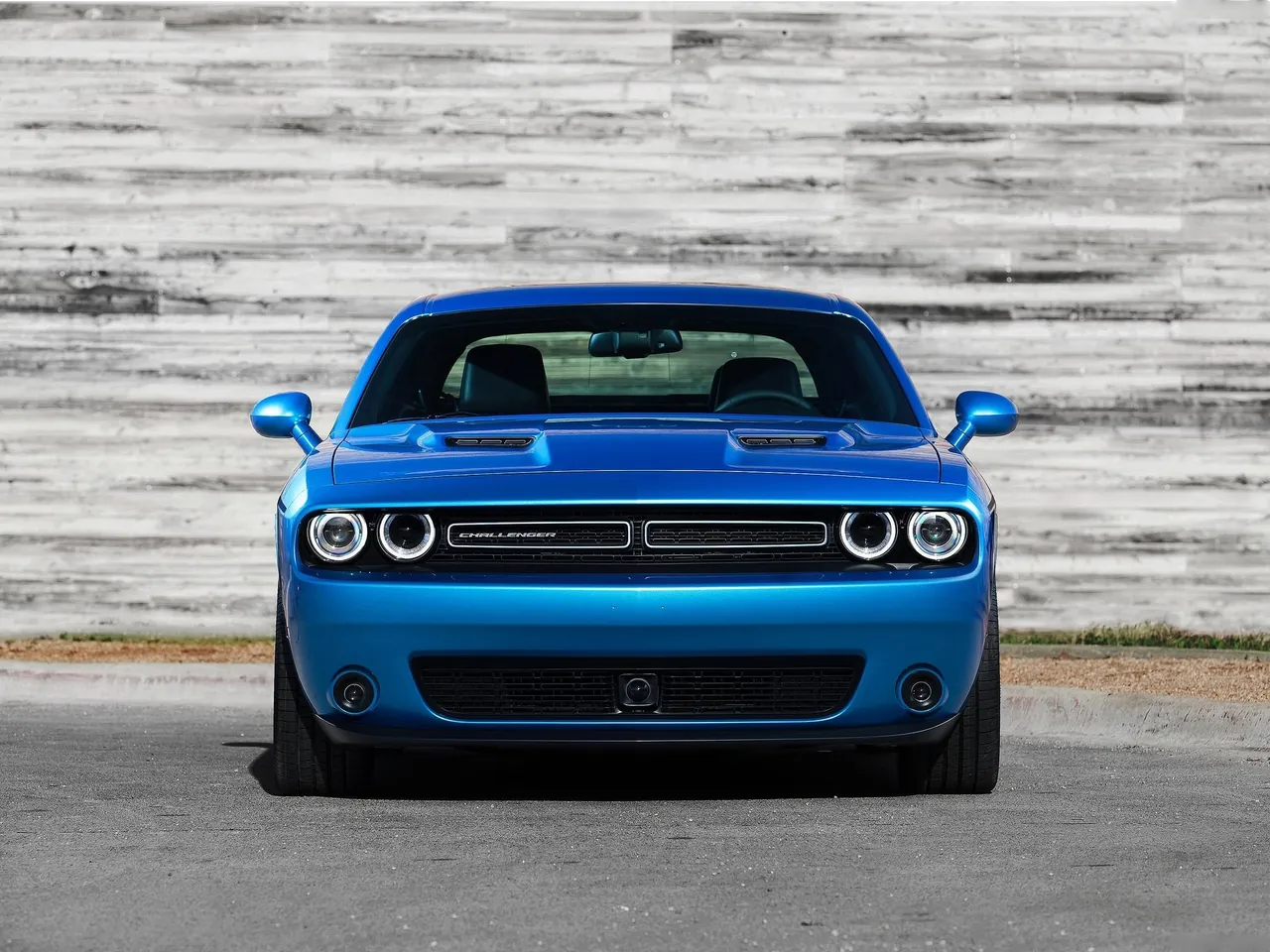 Dodge Challenger (2015) – zepředu