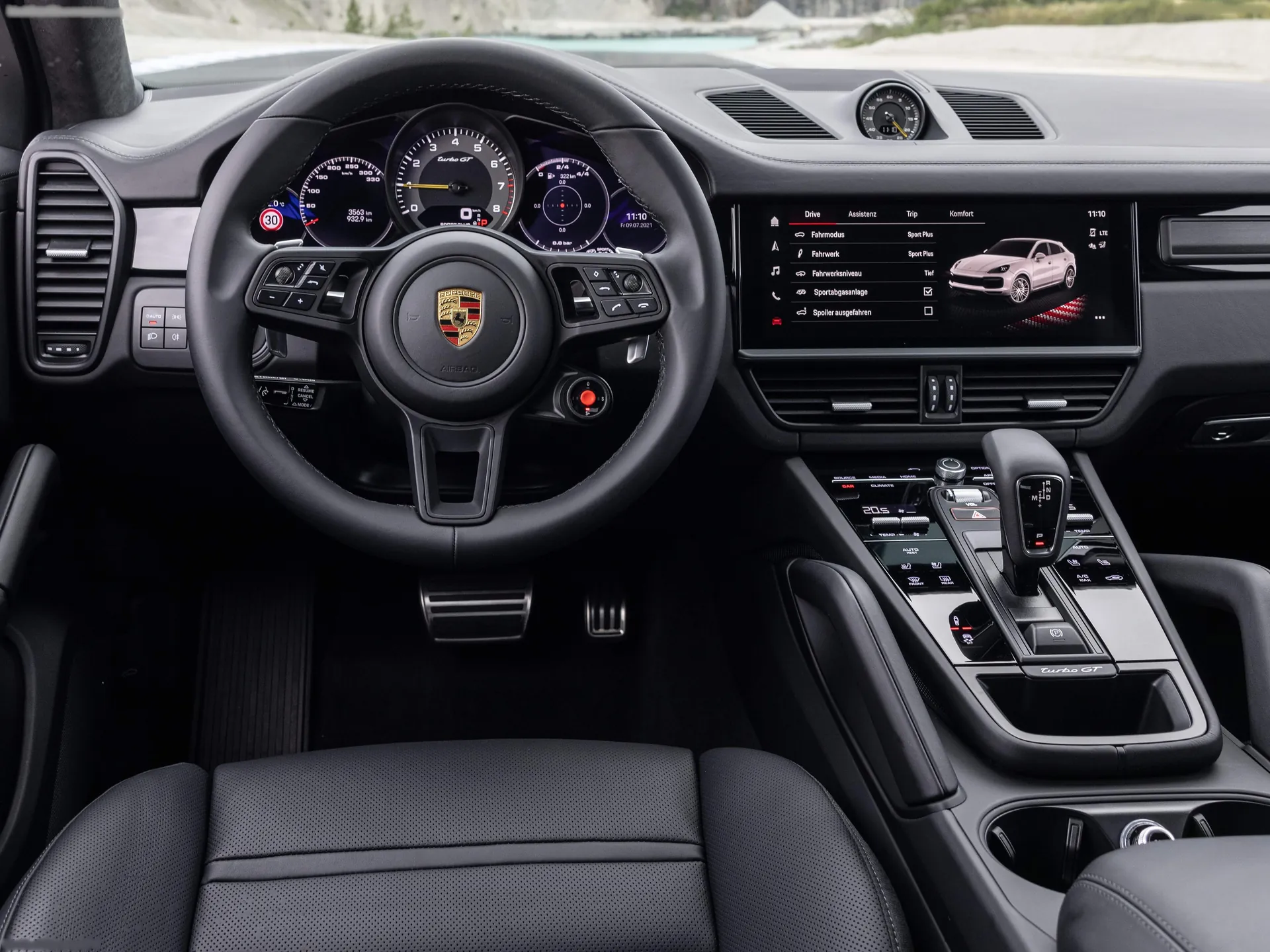 Porsche Cayenne Turbo GT (2022) - Interior