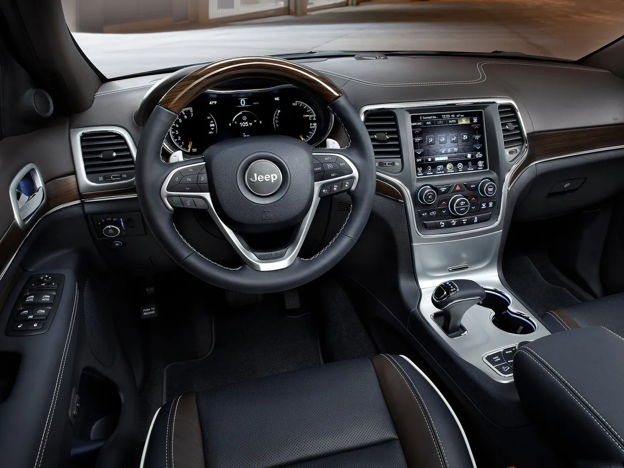 Jeep Grand Cherokee (2014) – interiér