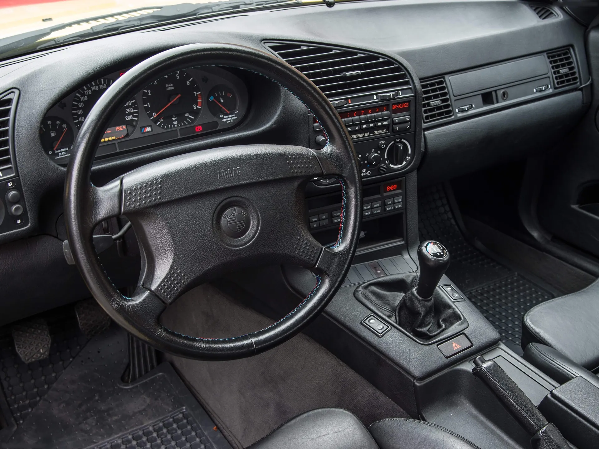 BMW M3 Coupe (1992) – interiér