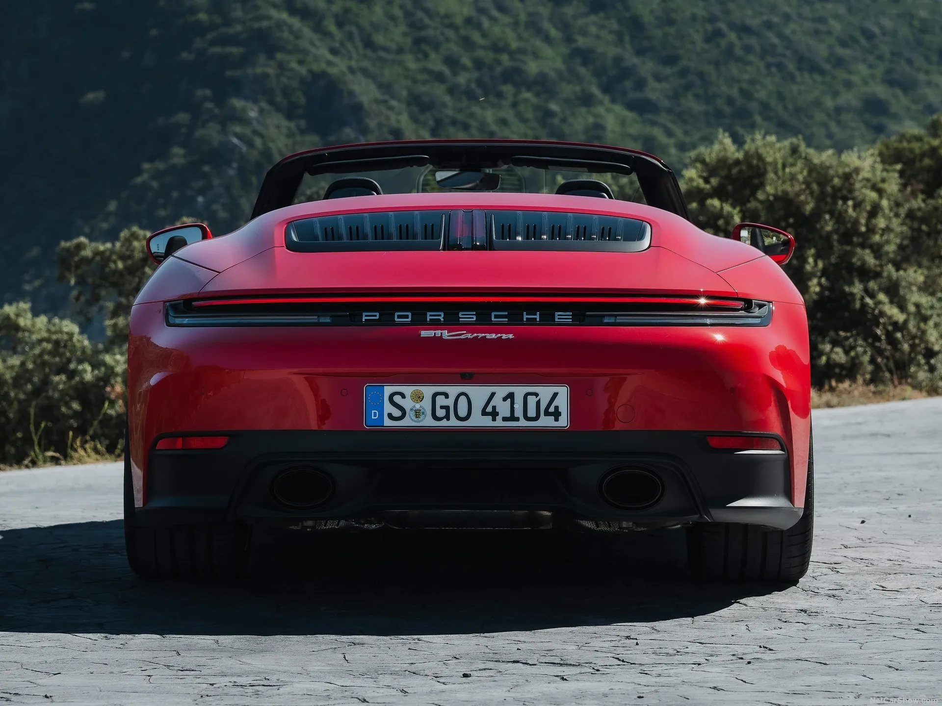 Porsche 911 Carrera Cabriolet (2025) – zezadu