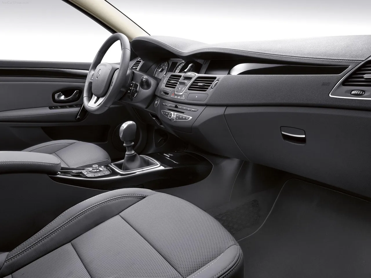 Renault Laguna (2011) – interiér