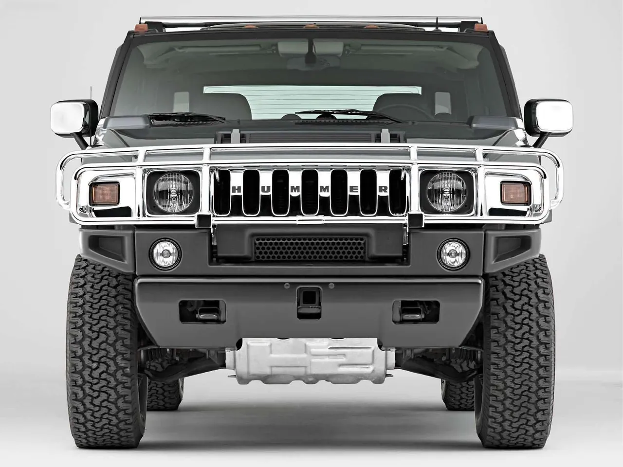 Hummer H2 SUT (2005) – zepředu
