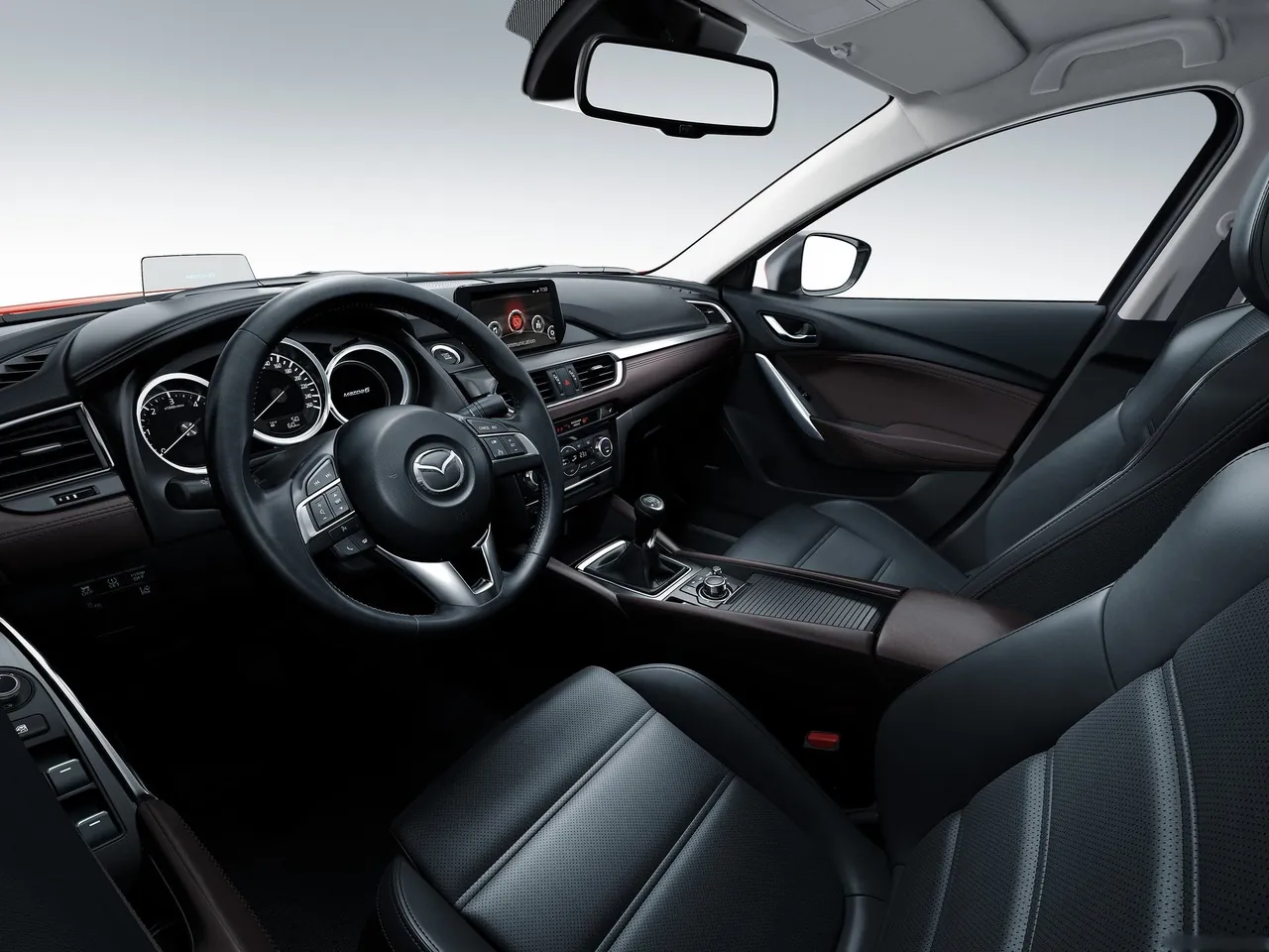 Mazda 6 Wagon (2015) – interiér