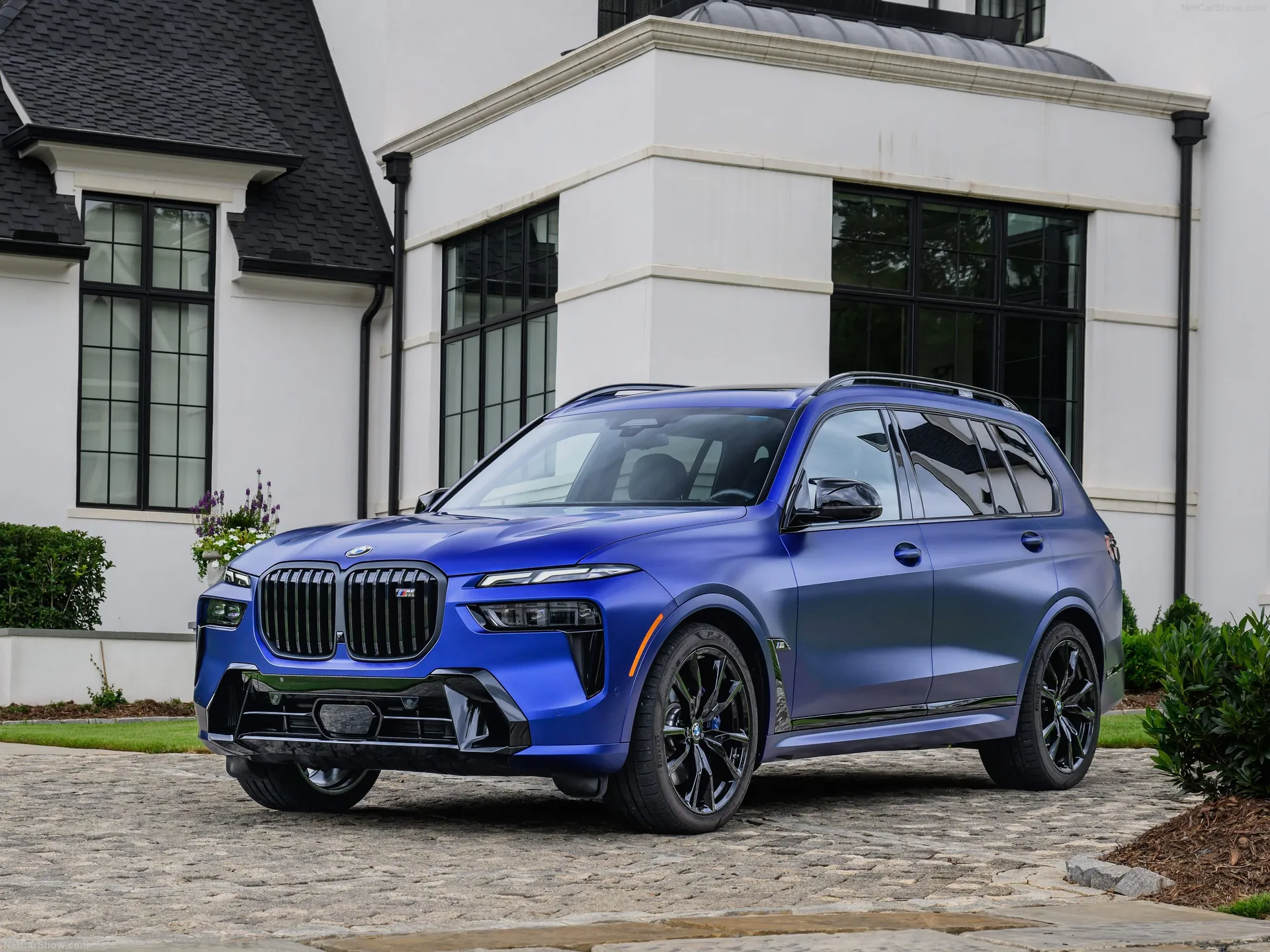 BMW X7 M60i (2023)