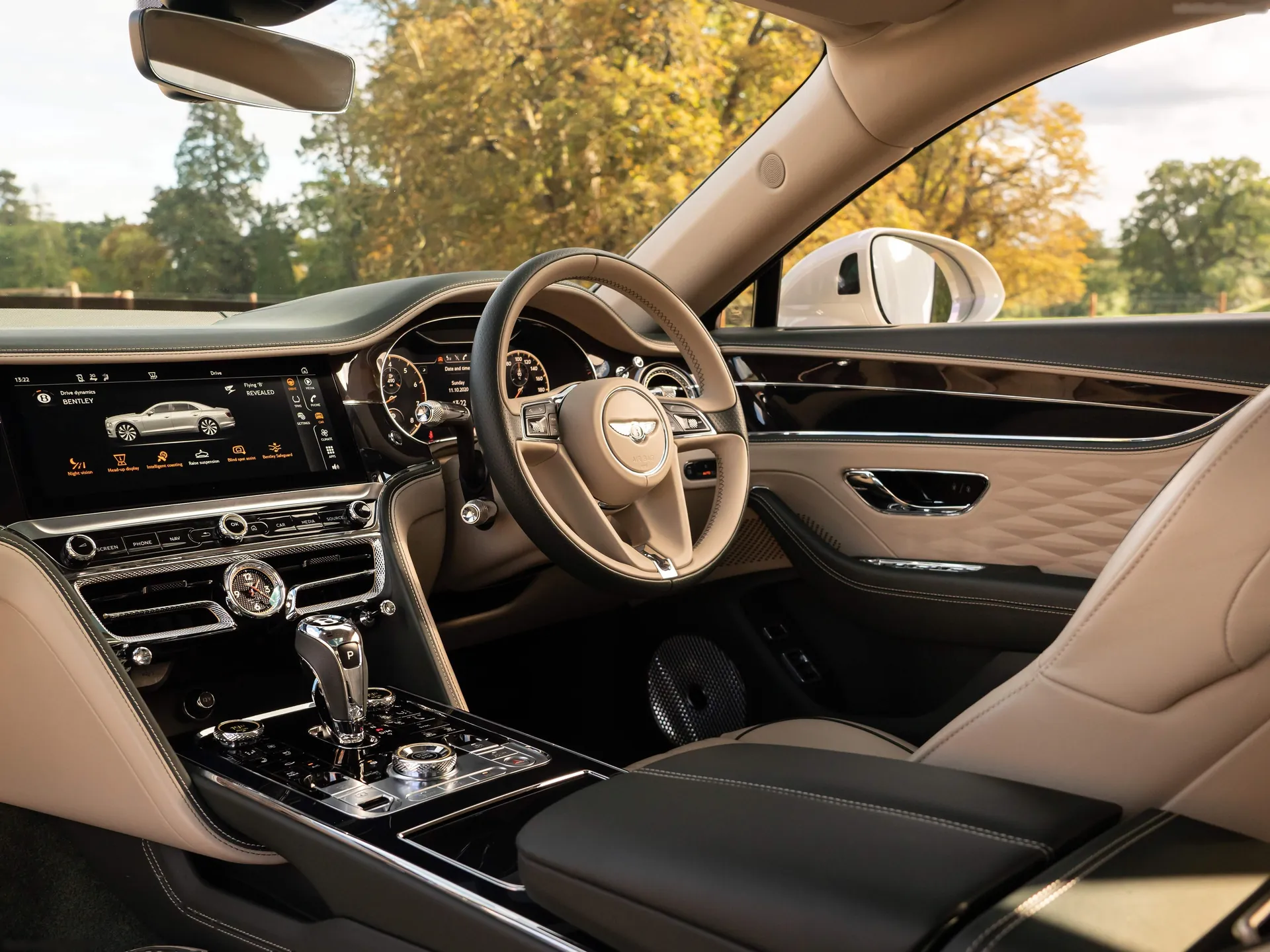 Bentley Flying Spur First Edition (2020) – interiér