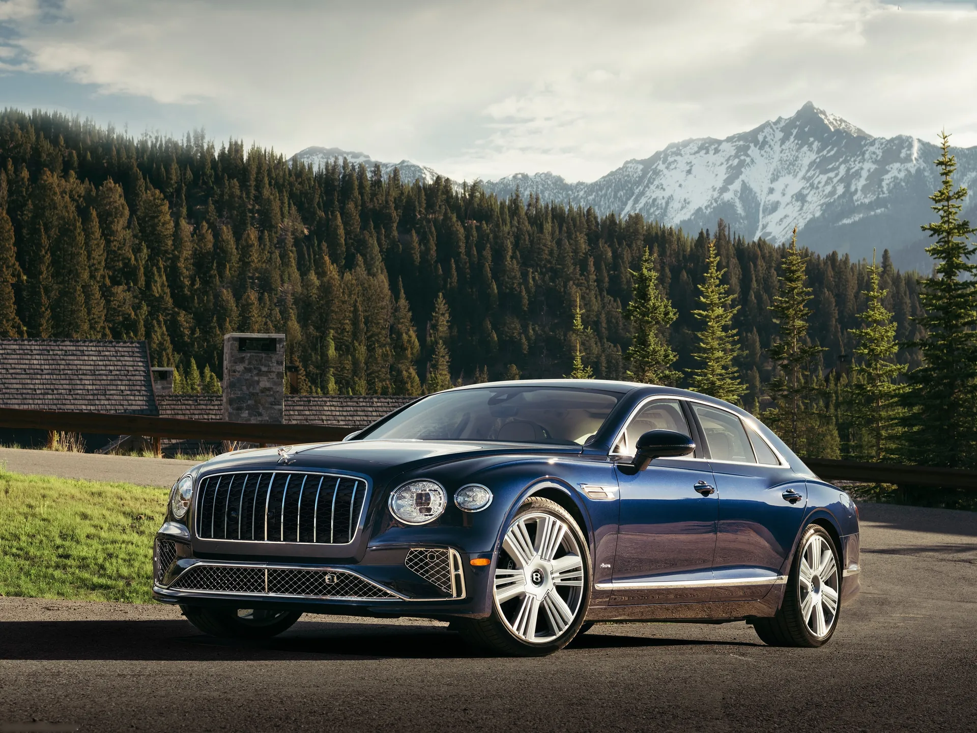 Bentley Flying Spur Azure (2025)