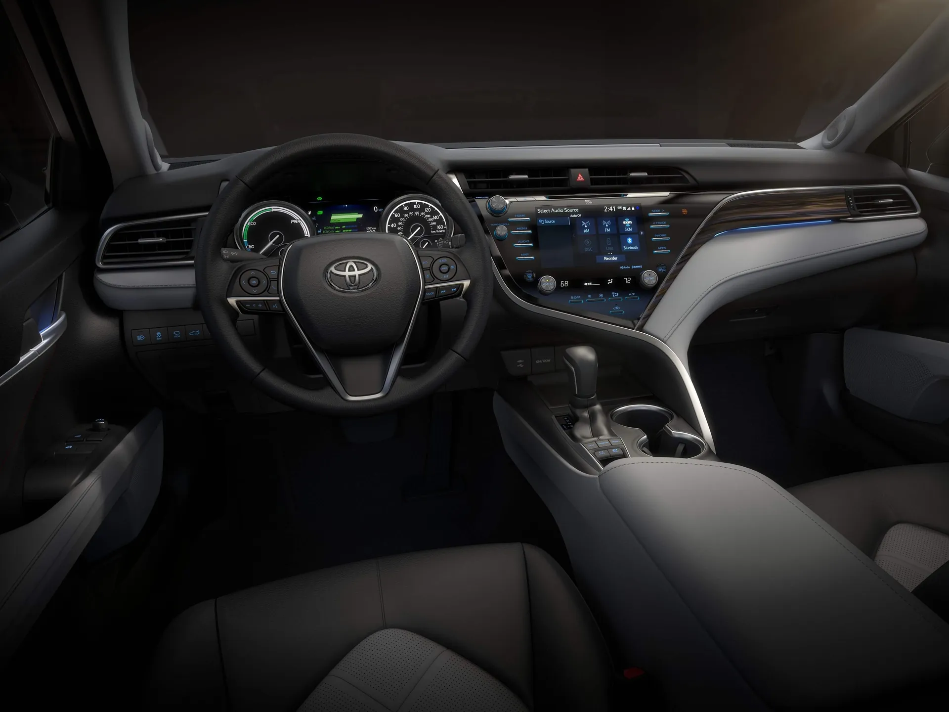 Toyota Camry (2018) – interiér