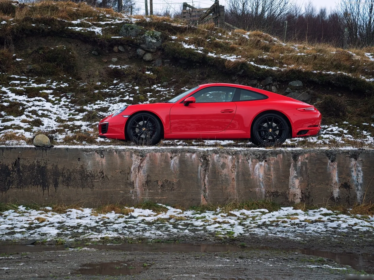 Porsche 911 Carrera (2016) – boční profil