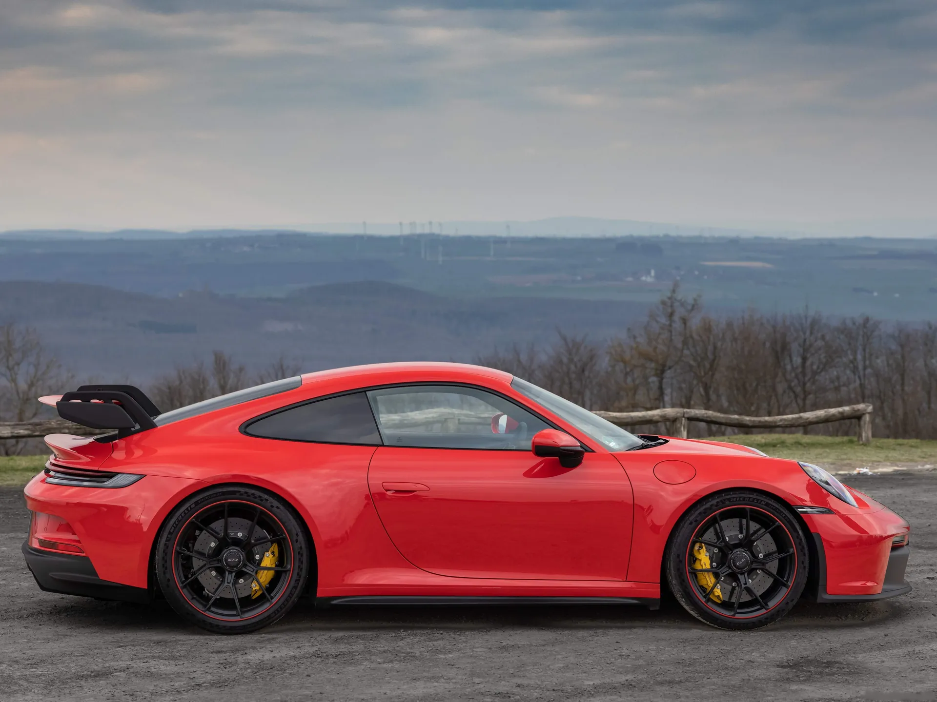 Porsche 911 GT3 (2022) - Side Profile