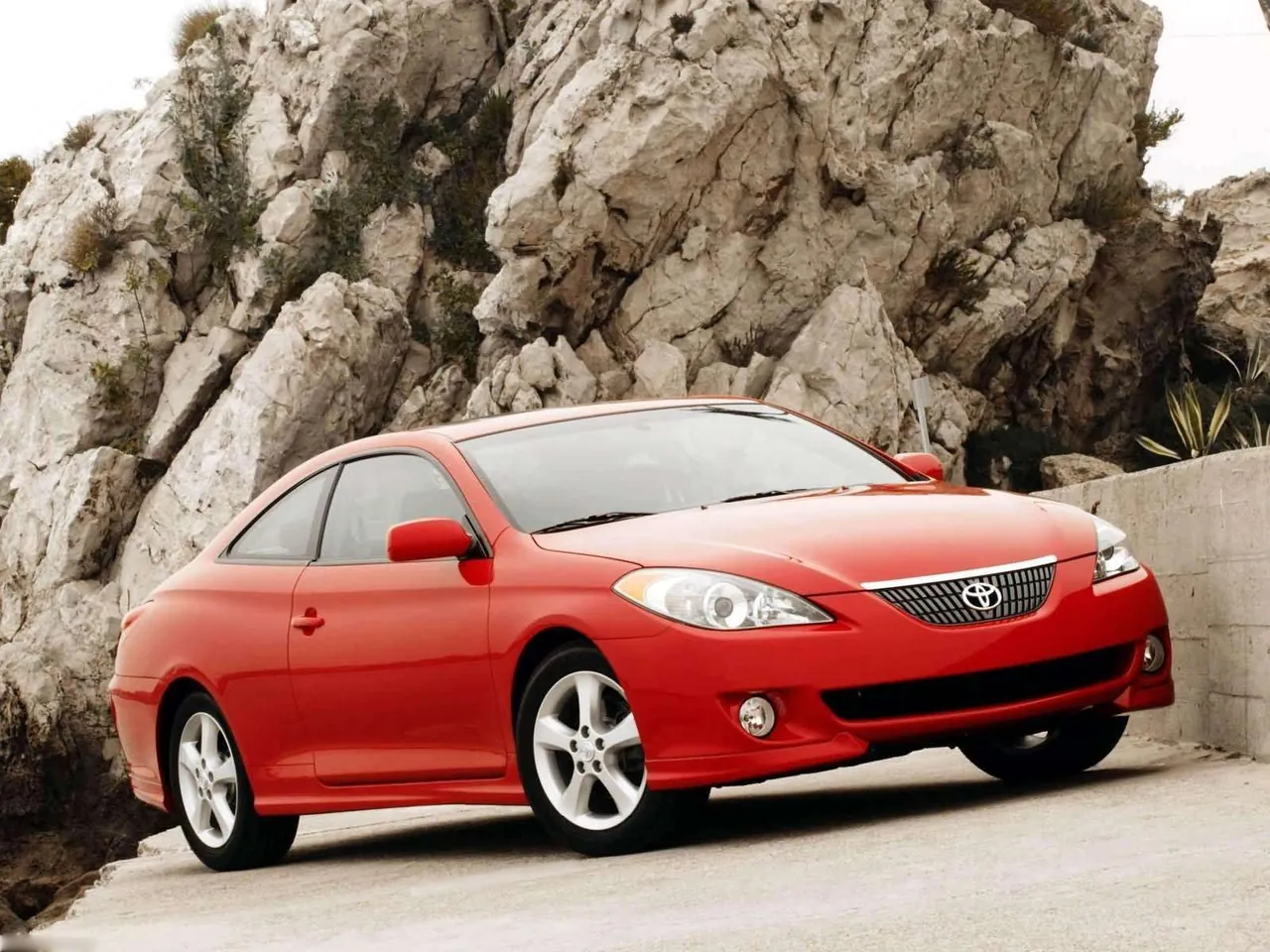 Toyota Camry Solara Coupe (2004)