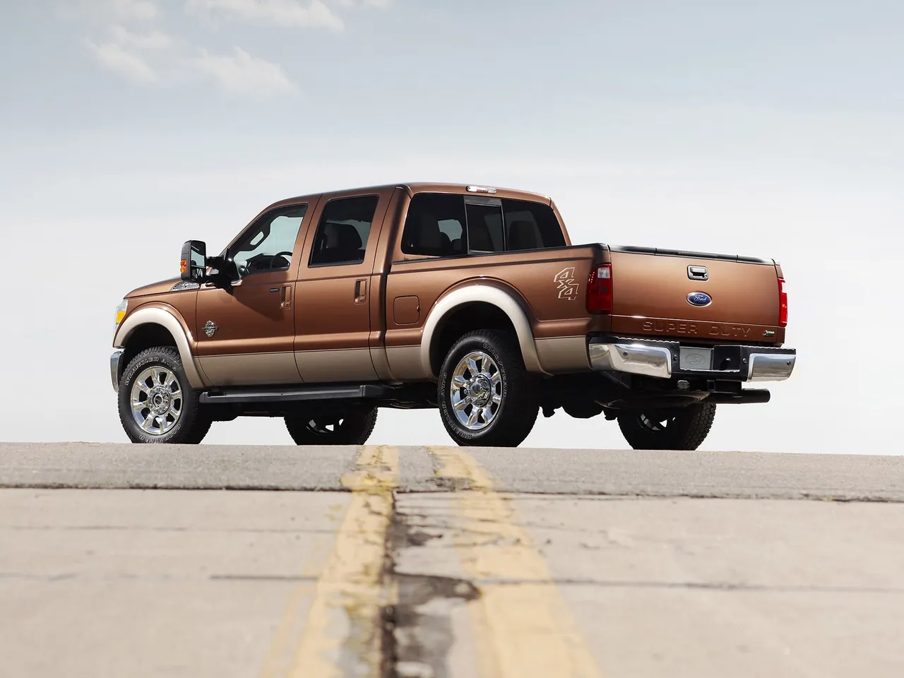 Ford Super Duty (2011) - Rear Three-Quarter