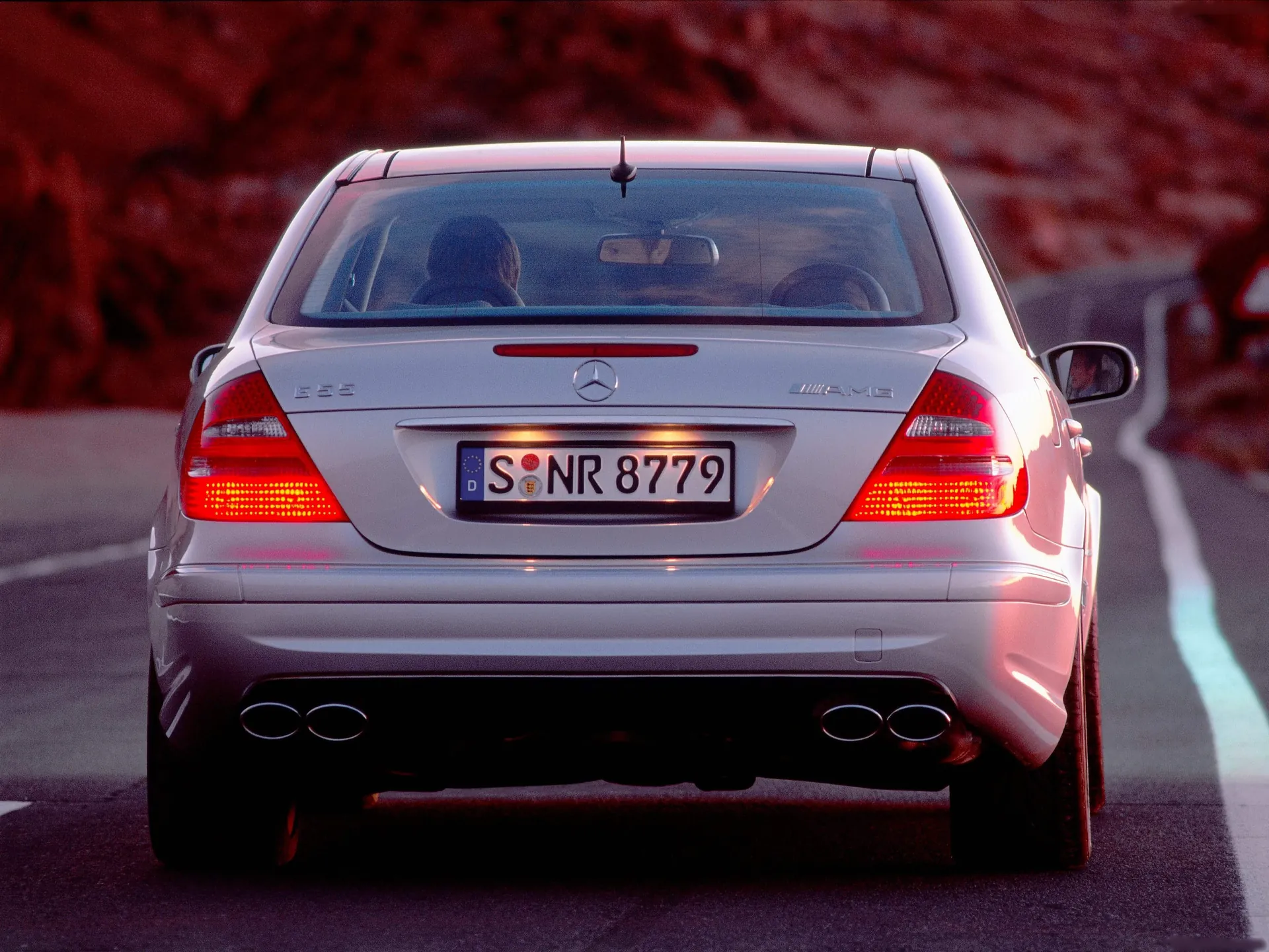 Mercedes-Benz E55 AMG (2003) - Rear