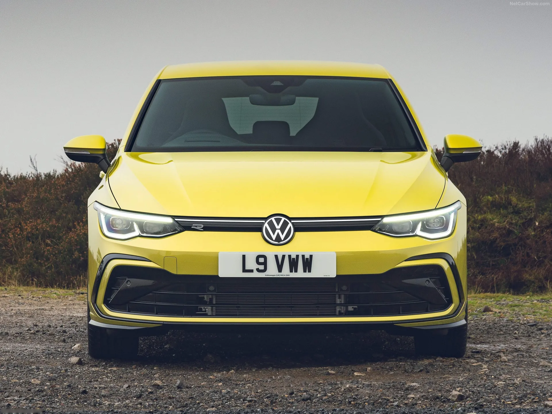 Volkswagen Golf R-Line [UK] (2021) - Front