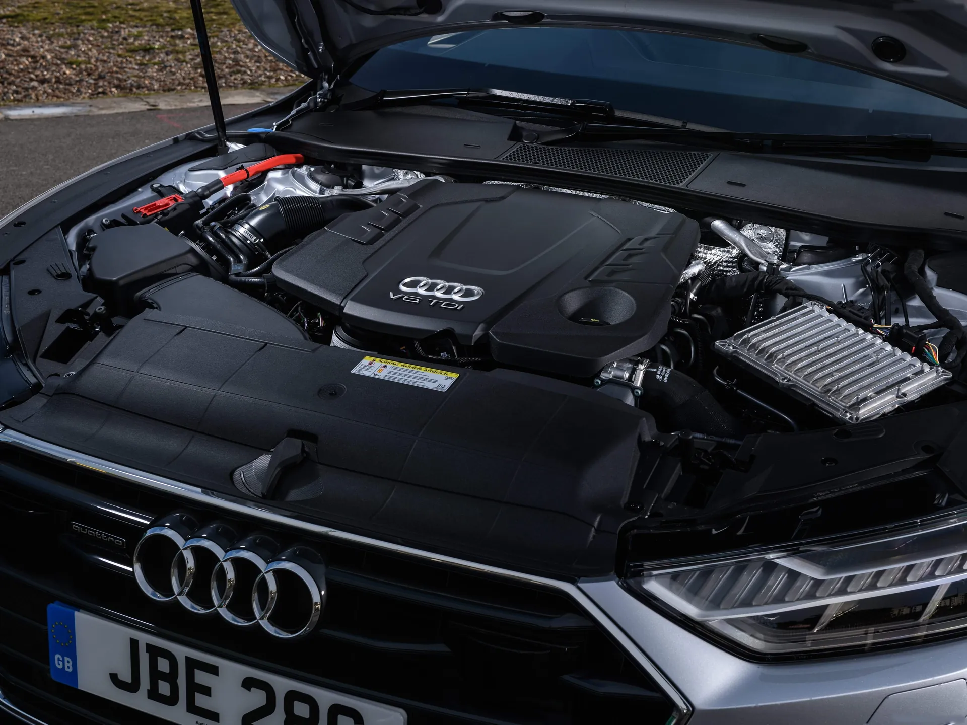 Audi A7 Sportback [UK] (2018) – motorový prostor