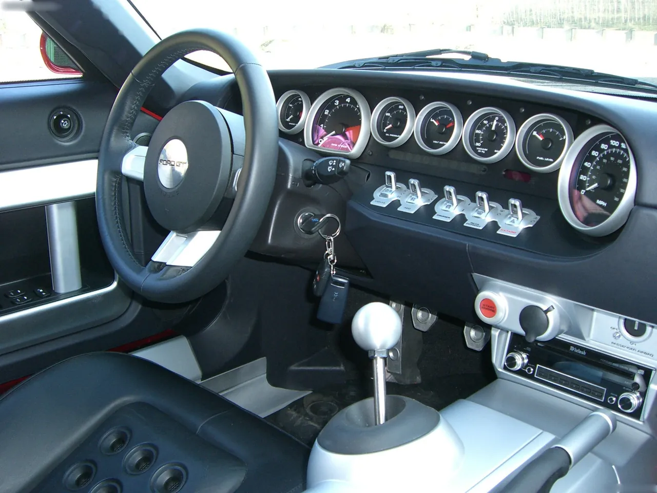 Edo Ford GT (2006) – interiér